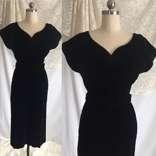 Vintage 1950's Dress | Vampy Black Velvet with Matching Belt | R & K Originals | Size XS - Daggers & Dames