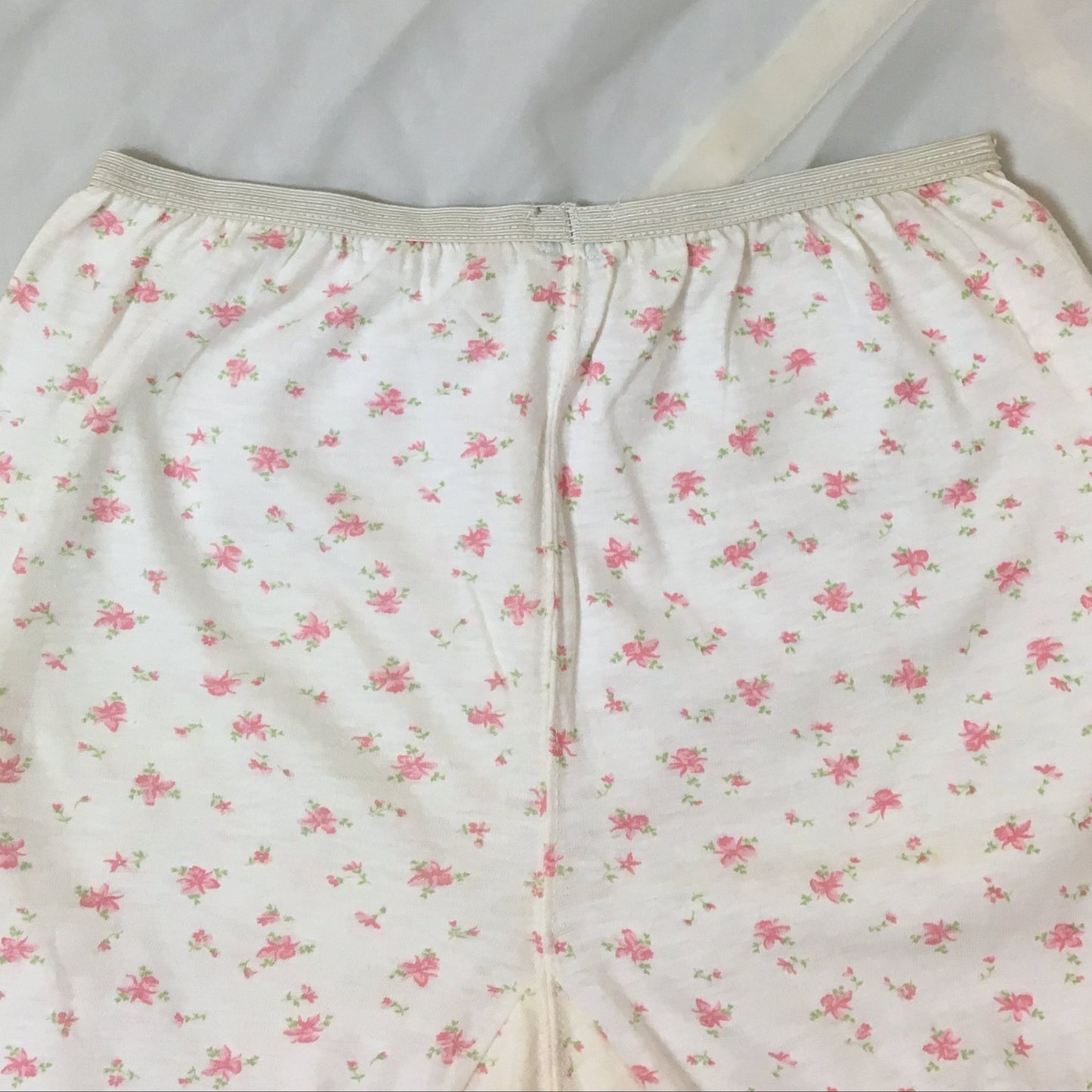 Vintage 1950's Garter Panties | High Waist Soft White Cotton with Pink Floral Print & Detachable Garters | Knit'ns | Size SM - Daggers & Dames