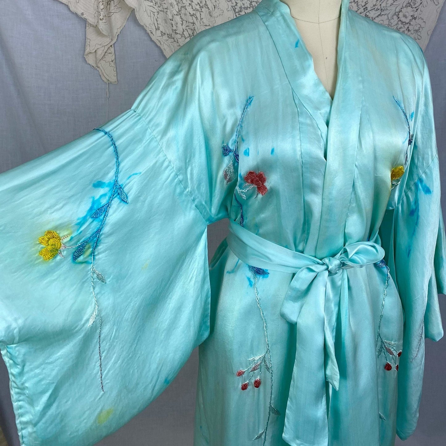 Vintage 1950's Japanese Kimono | Sky Blue Silk with Hand Embroidered Floral Pattern | Size Free -As Is - Daggers & Dames