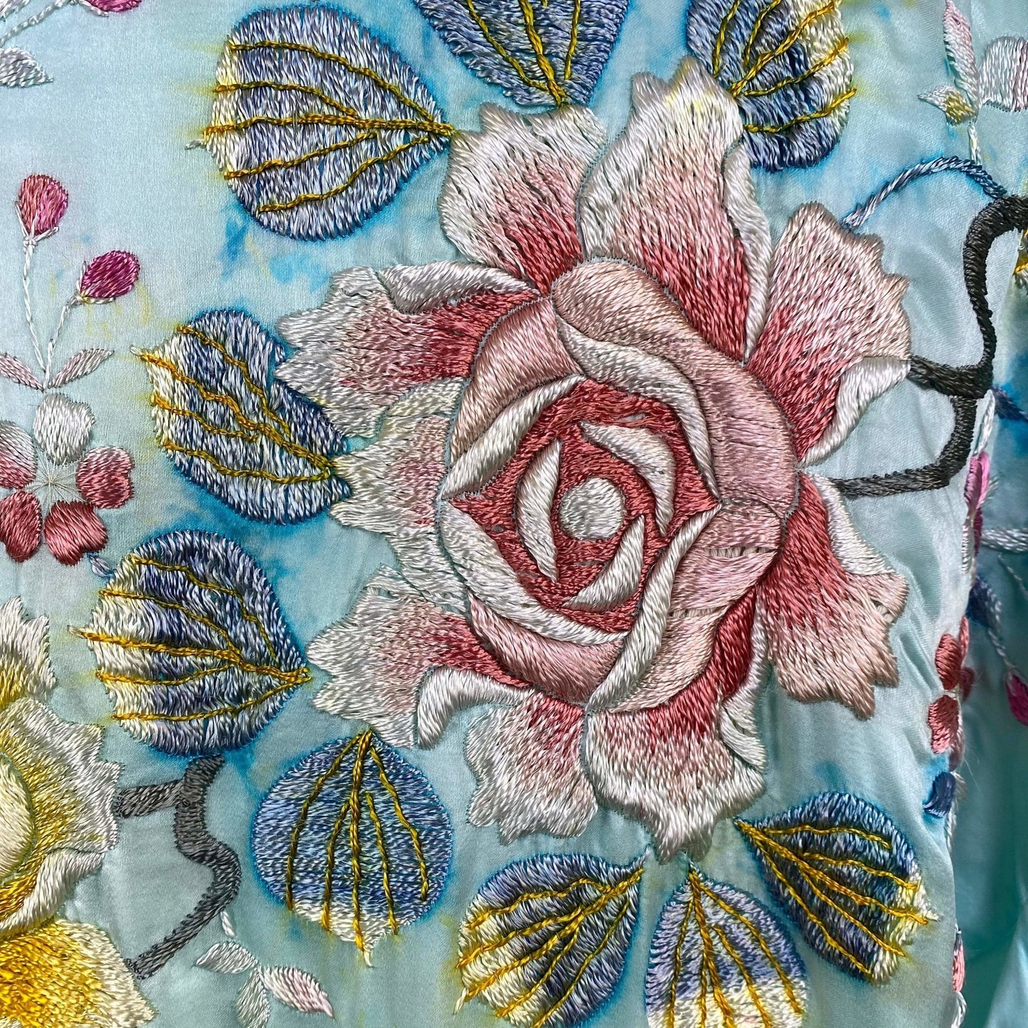 Vintage 1950's Japanese Kimono | Sky Blue Silk with Hand Embroidered Floral Pattern | Size Free -As Is - Daggers & Dames