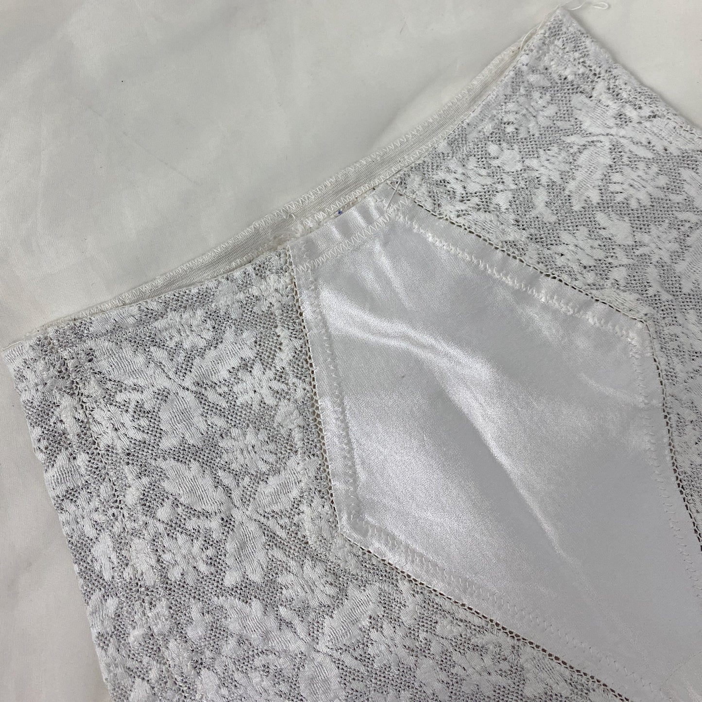 Vintage 1950's Long Leg Panty Girdle | White Floral Cotton Lace with Garters & Open Crotch | Size XS | Olga - Daggers & Dames