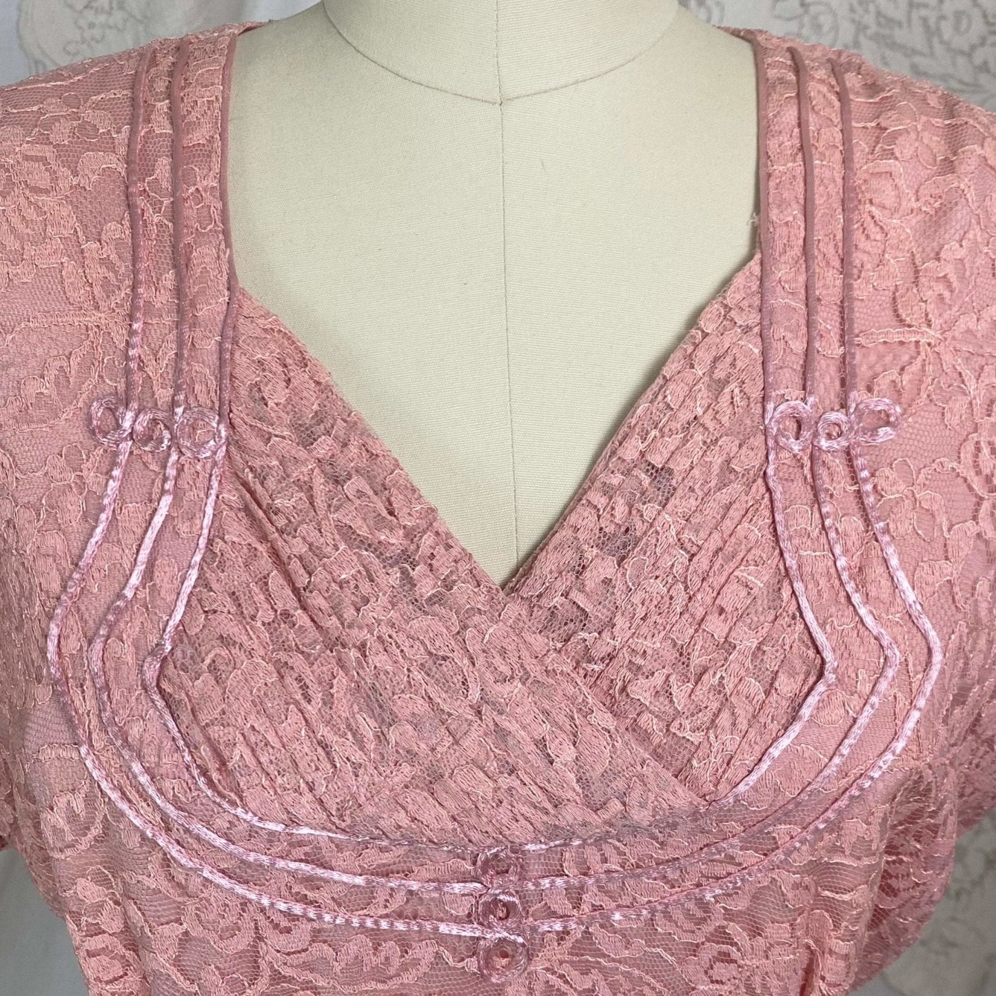 Vintage 1950's Midi Dress | Blush Pink Lace with Rayon Taffeta Lining | Size LG | Form Fit - Daggers & Dames
