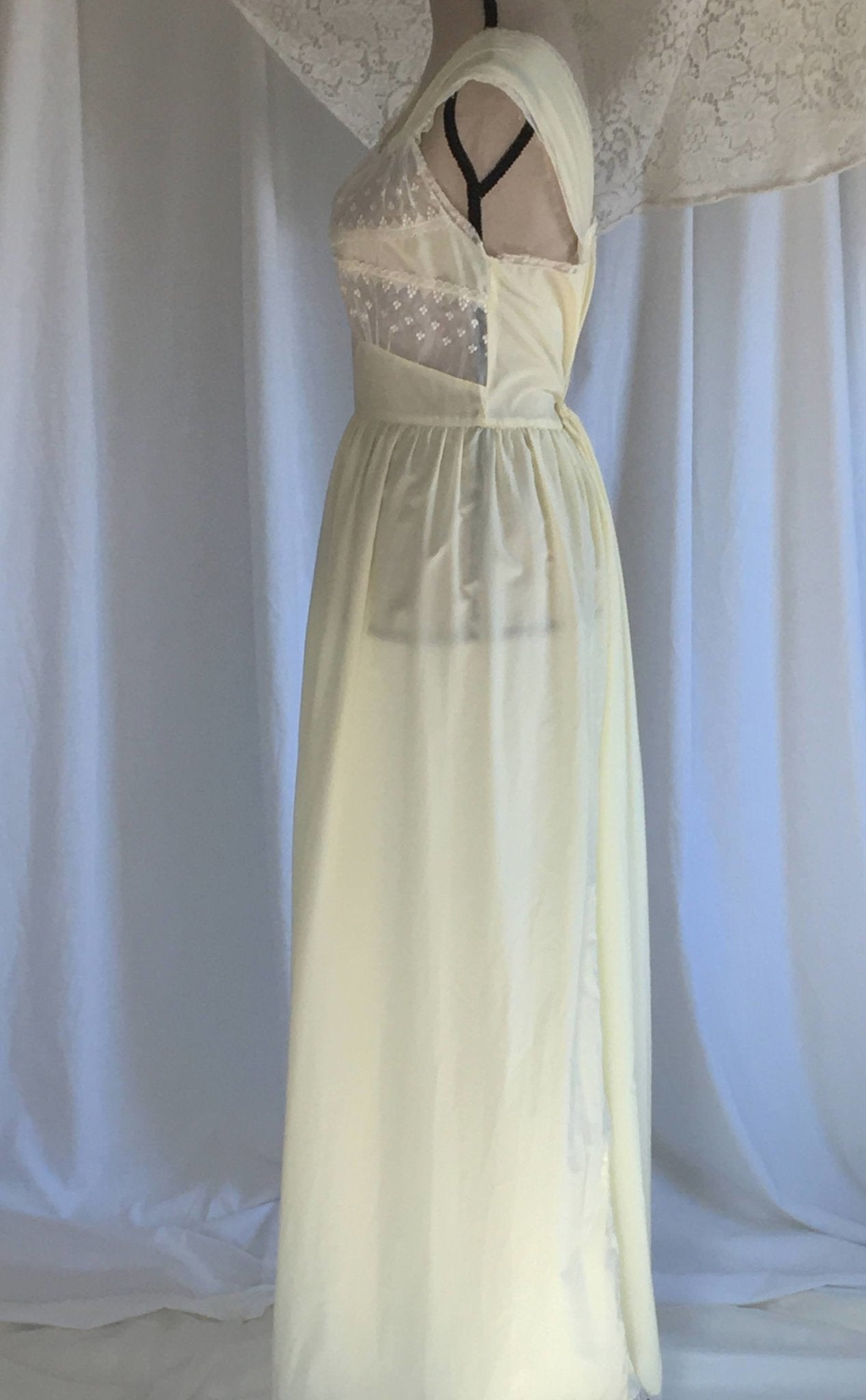 Vintage 1950's Nightgown | Pale Yellow Nylon & White Embroidered Lace Chiffon | Empire Waist Lingerie | Size S - M - Daggers & Dames