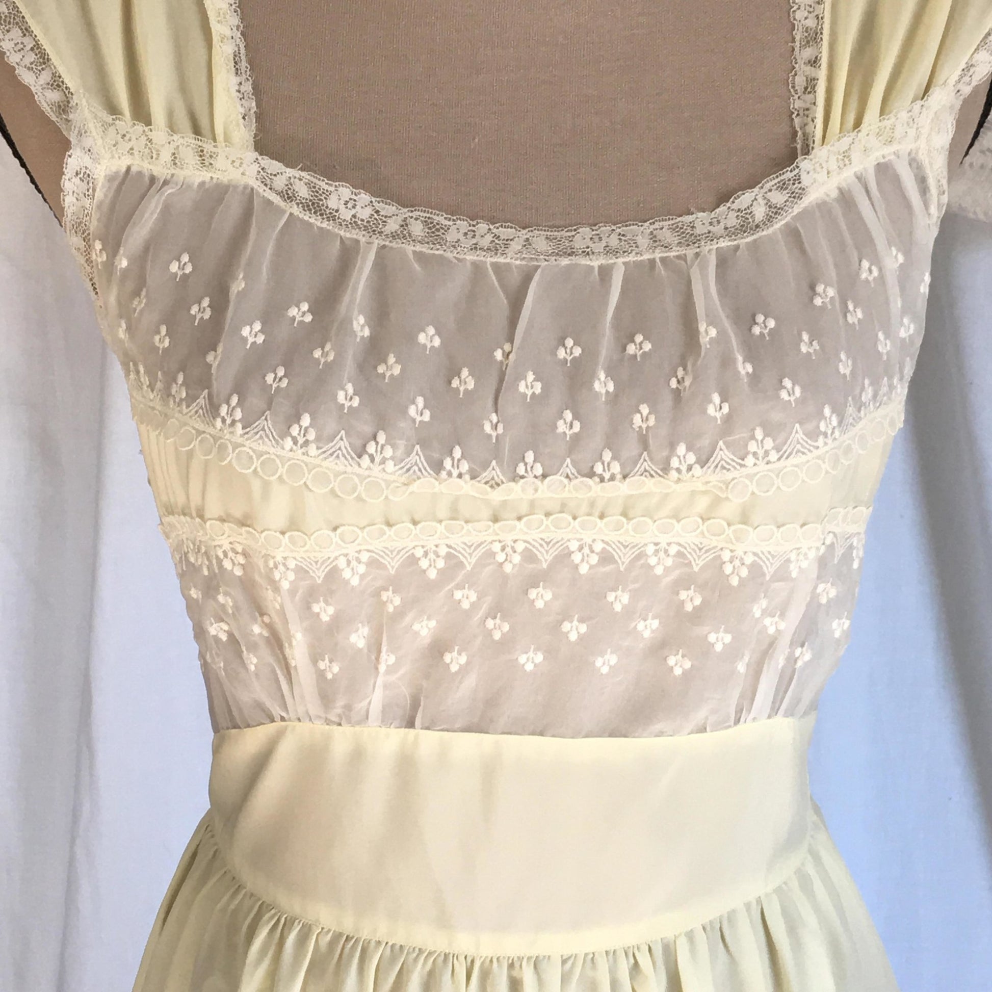 Vintage 1950's Nightgown | Pale Yellow Nylon & White Embroidered Lace Chiffon | Empire Waist Lingerie | Size S - M - Daggers & Dames