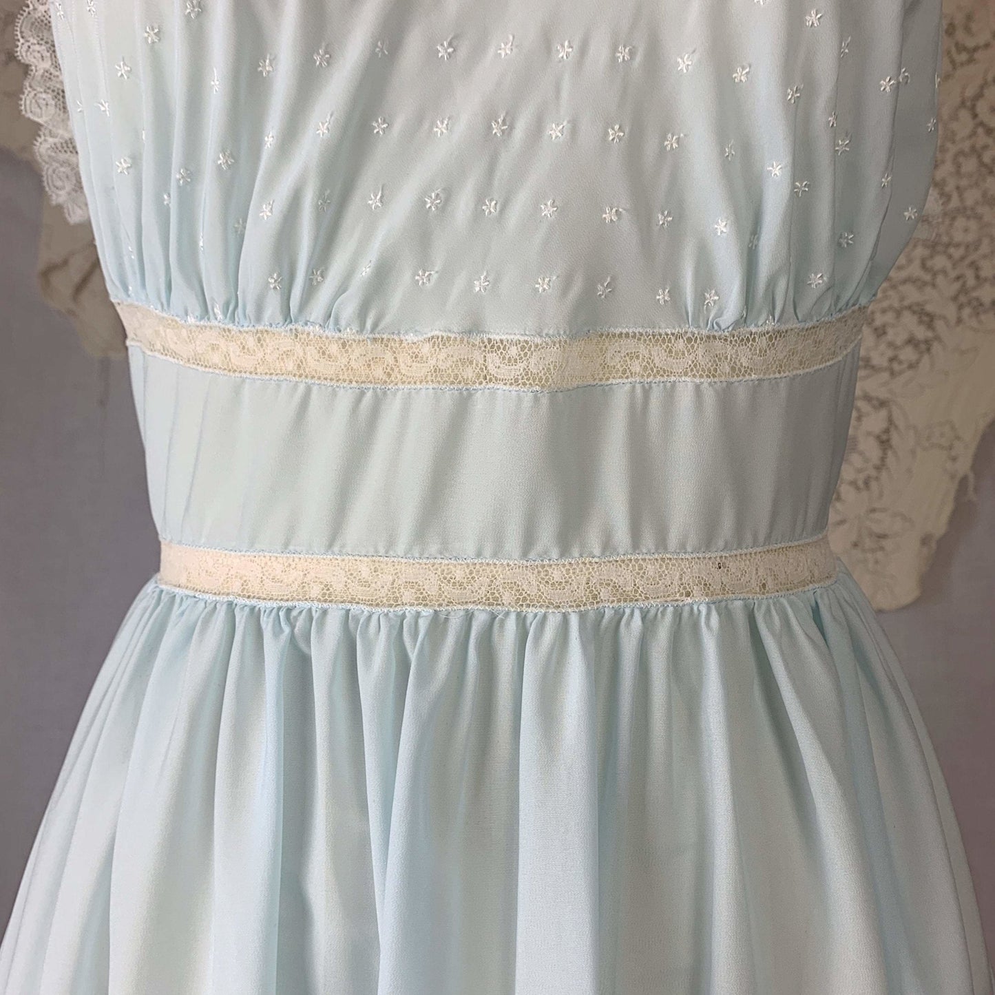 Vintage 1950's Nightgown | Sky Blue Rayon Blend with White Ruffled Lace & Star Embroidery | Size M, LG | Barbizon - Daggers & Dames