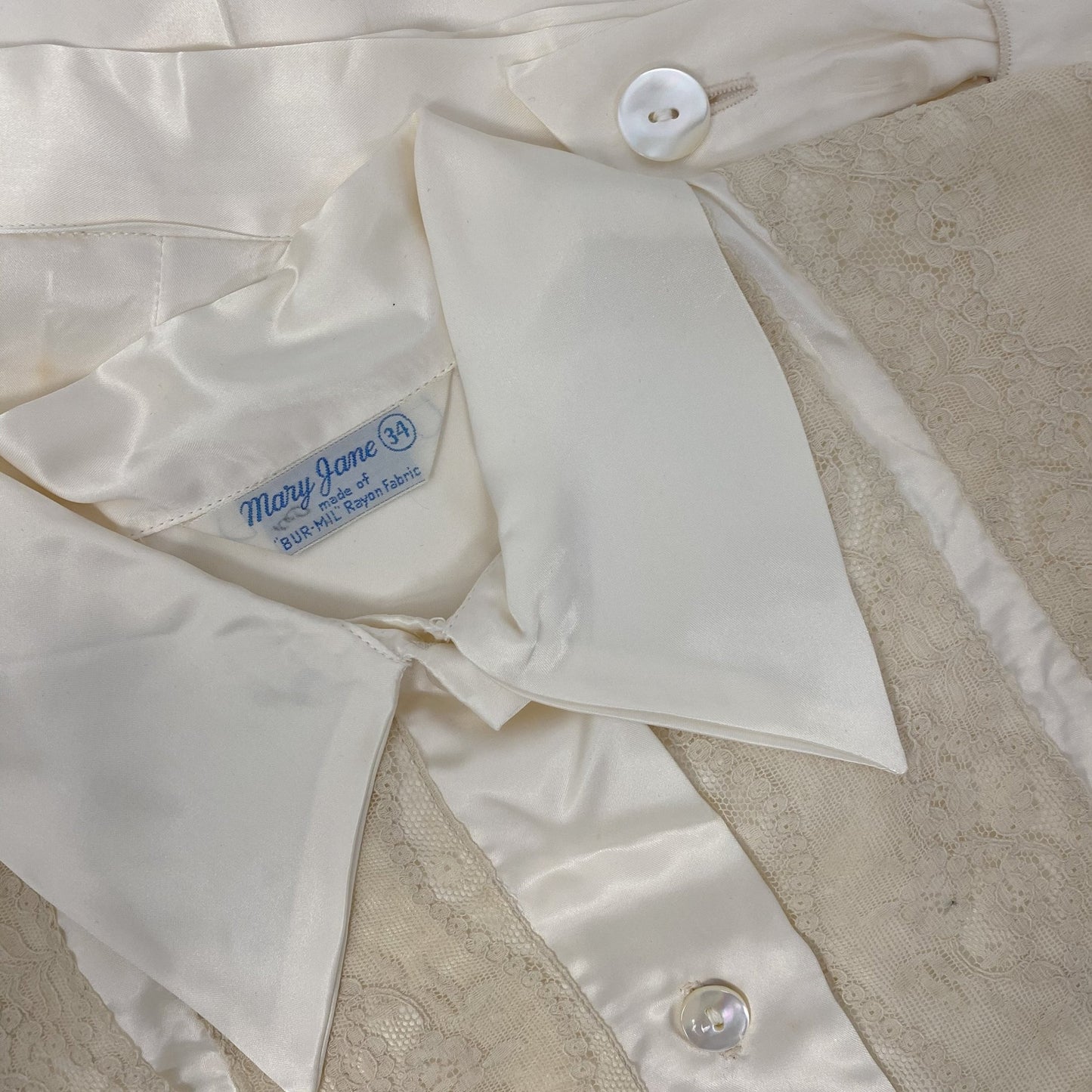 Vintage 1950's Pajama Set | Warm Ivory Rayon Satin with Nude Lace & Shell Buttons | Size S | Mary Jane -Never Worn - Daggers & Dames
