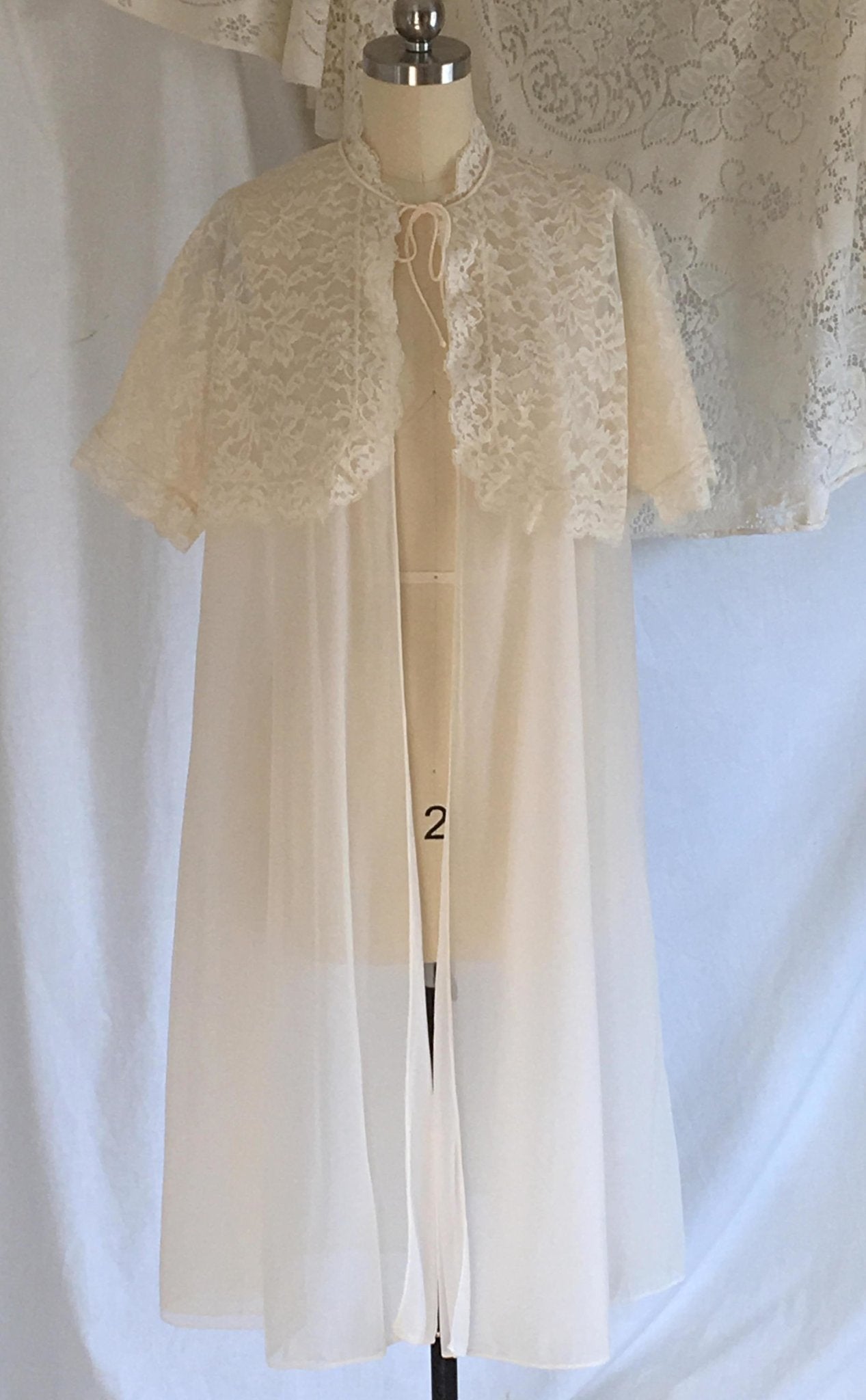 Vintage 1950's Peignoir Set | Pink Chiffon with Lace | Babydoll Lingerie Set | Bridal Lingerie | Vanity Fair | Size S - Daggers & Dames