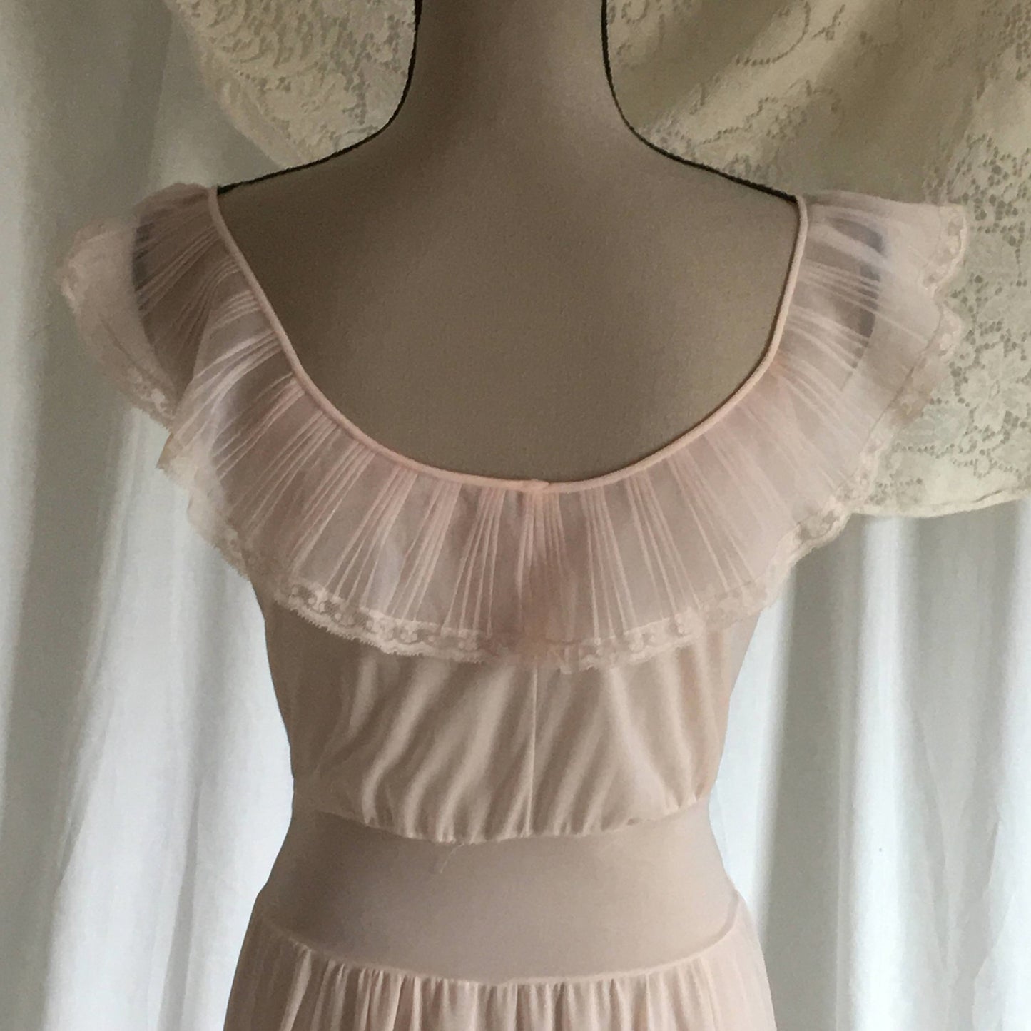 Vintage 1950's Powder Pink Night Gown by Van Raalte - Daggers & Dames