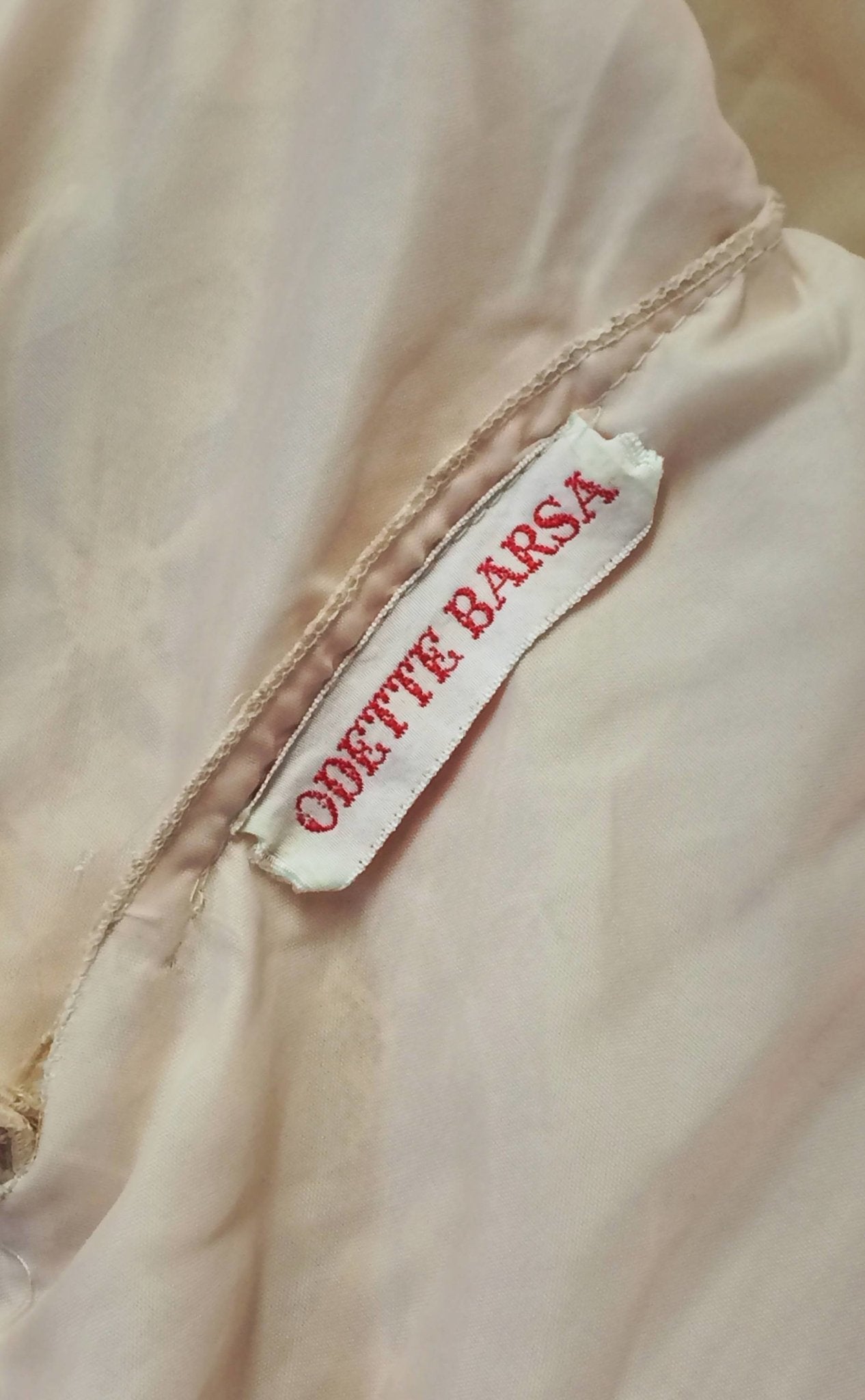 Vintage 1950's Robe | Ecru Lace & Taffeta with Satin Ribbons | Odette Barsa | Size SM/MED - Daggers & Dames