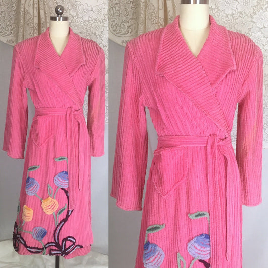 Vintage 1950's Robe | Hot Pink Chenille with Flowers & Bows | Size M, LG - Daggers & Dames