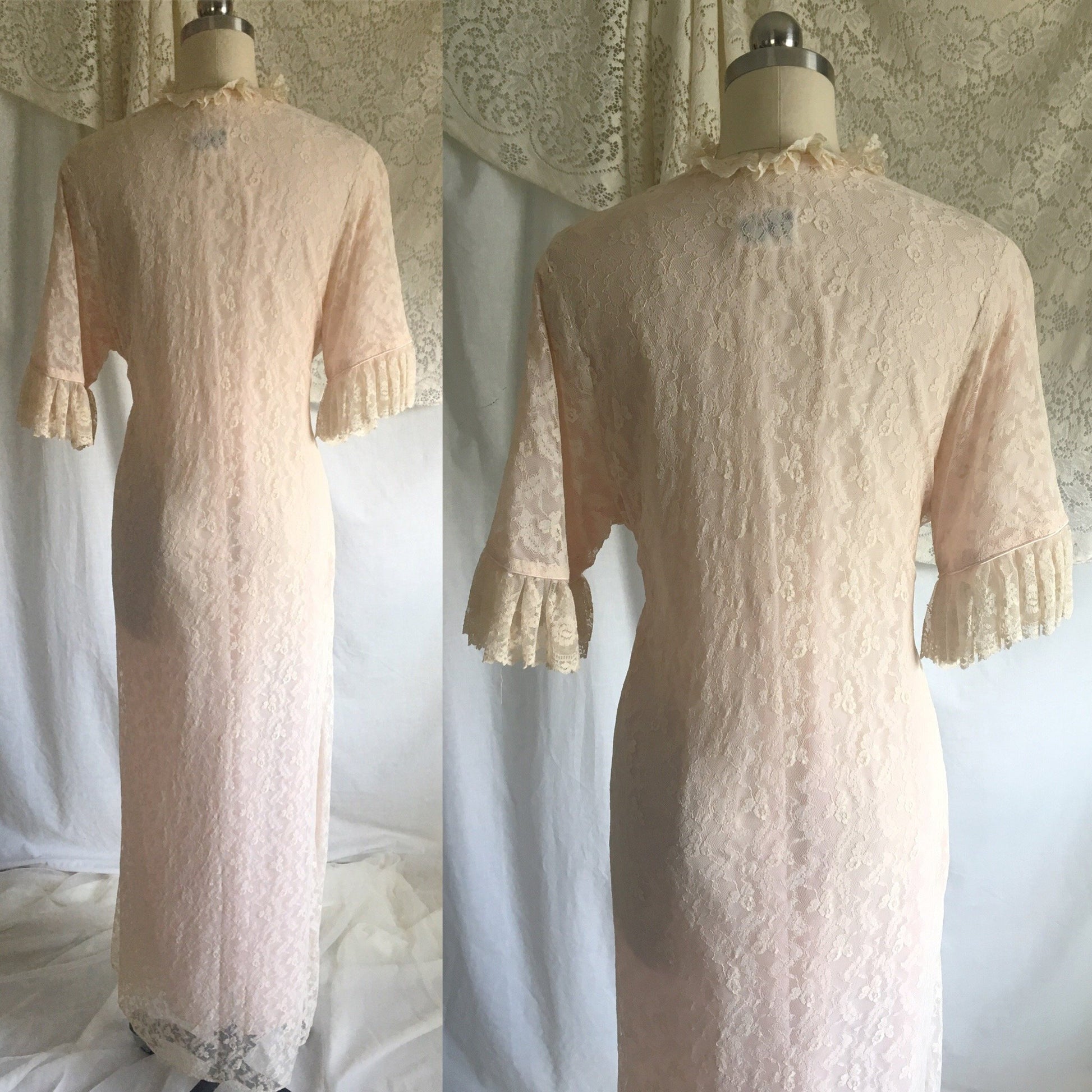 Vintage 1950's Robe | Ivory Lace with Rhinestone Buttons & Pale Pink Nylon | Size M, LG - Daggers & Dames