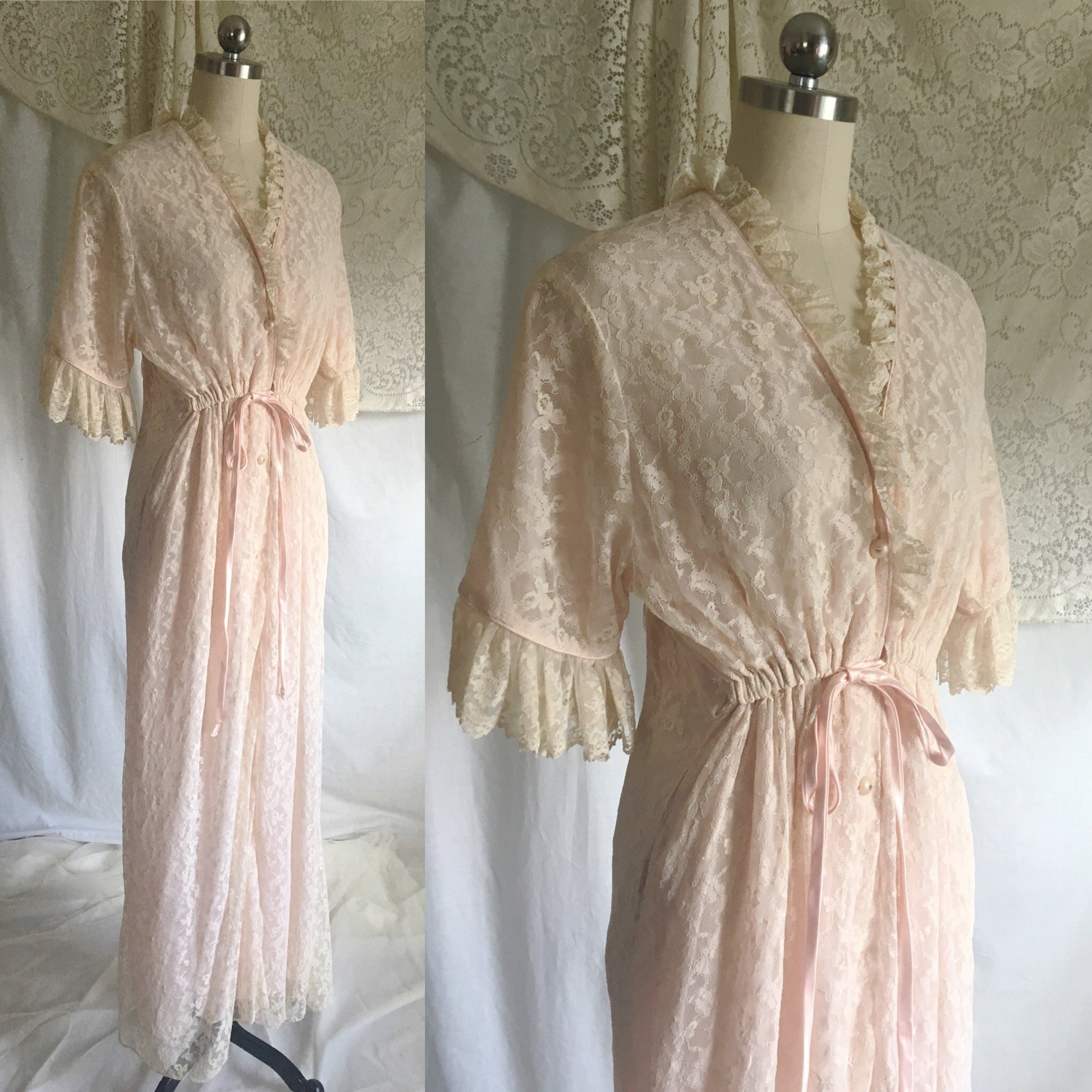Vintage 1950's Robe | Ivory Lace with Rhinestone Buttons & Pale Pink Nylon | Size M, LG - Daggers & Dames