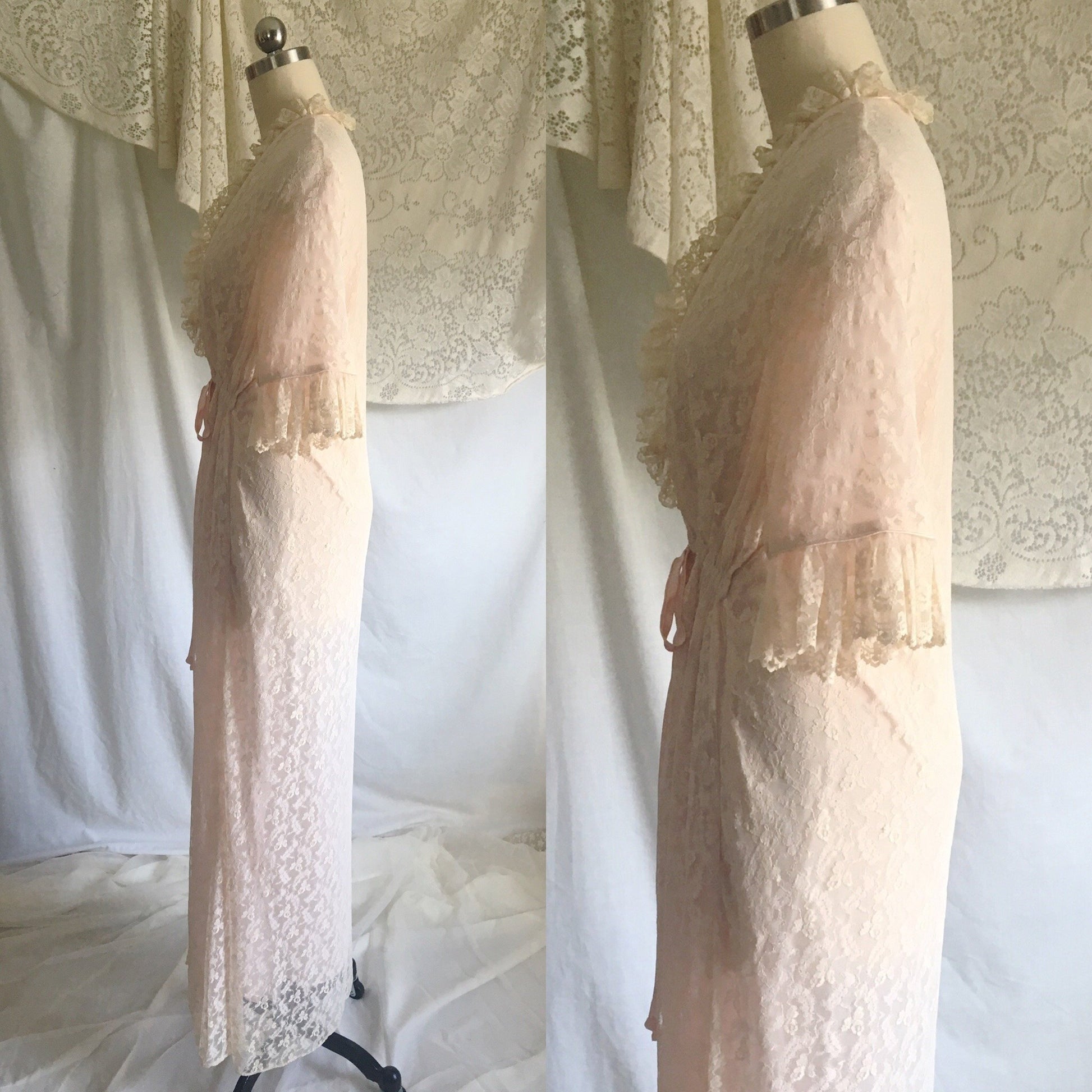 Vintage 1950's Robe | Ivory Lace with Rhinestone Buttons & Pale Pink Nylon | Size M, LG - Daggers & Dames