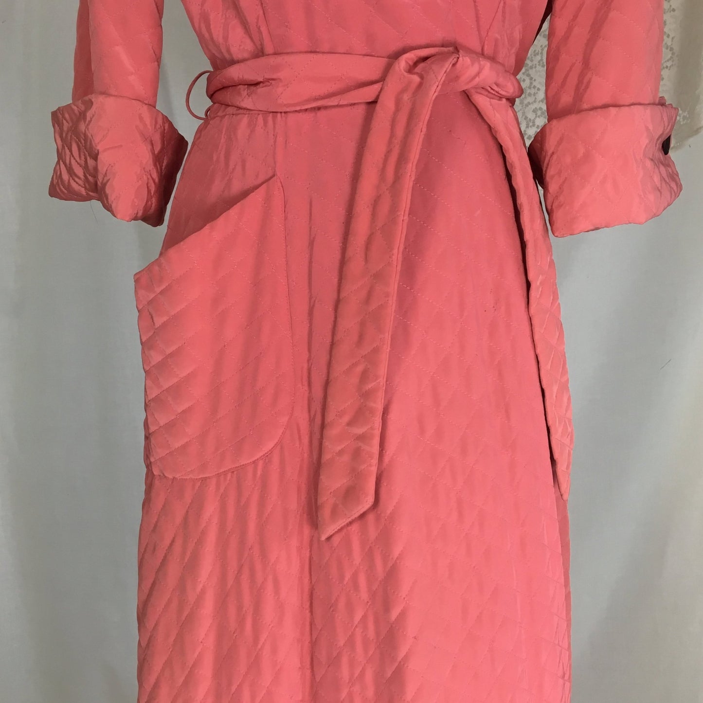 Vintage 1950's Robe | Size LG | Creamy Rose Pink Quilted Cold Rayon with Black Embroidery & Belled Sleeves - Daggers & Dames