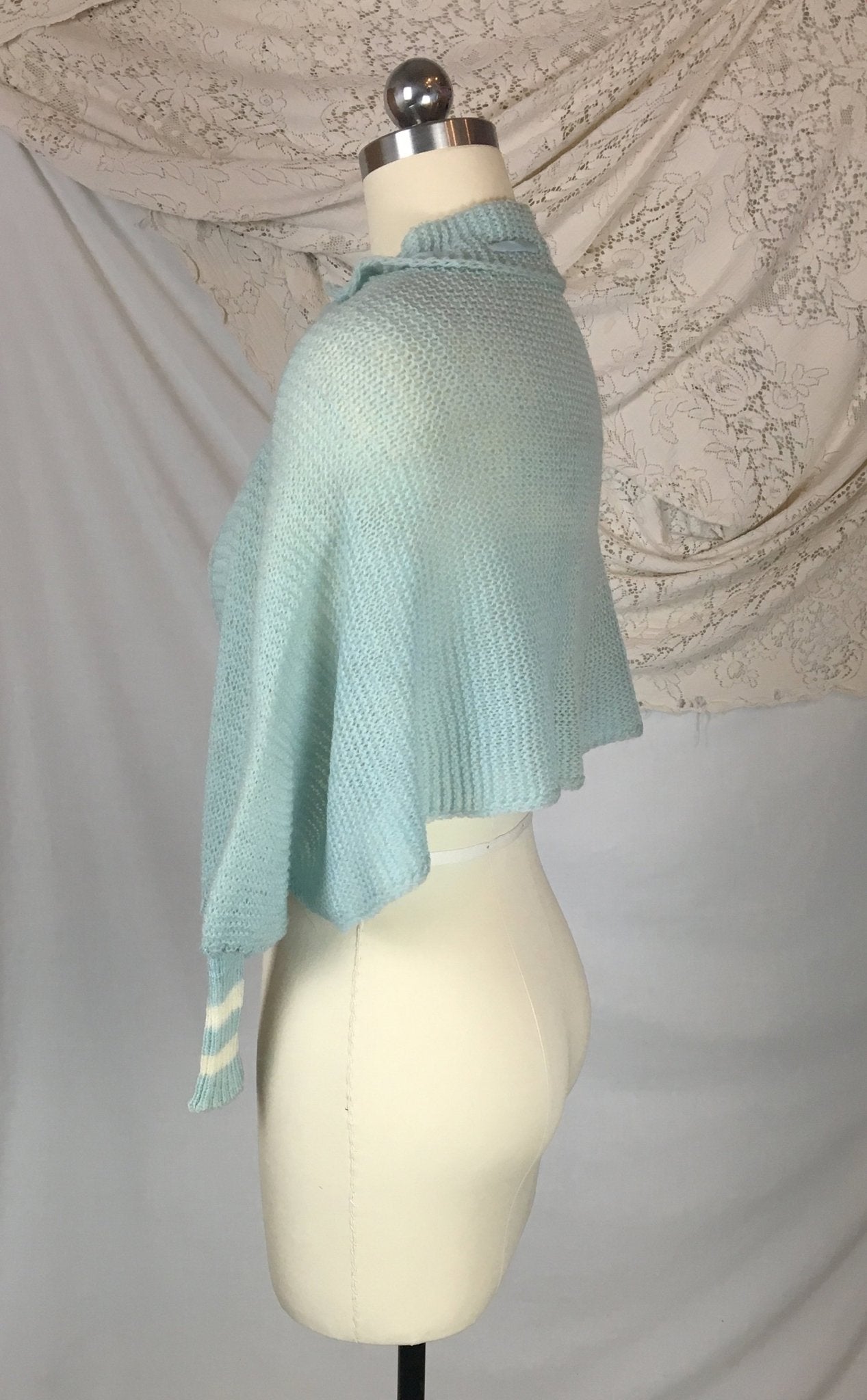 Vintage 1950's Shoulderette Shrug | Baby Blue & White Yarn Knit with Satin Tie | Size XS, SM, MED - Daggers & Dames