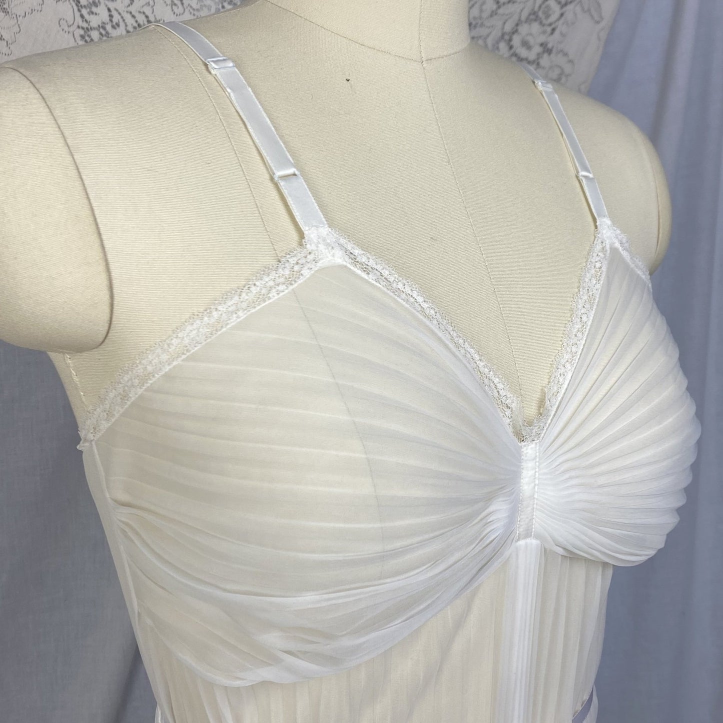 Vintage 1950's Teddy | Sheer White Crystal Pleated Nylon Chiffon with Lace & Satin Ribbon Tie | Size S, M | Vanity Fair - Daggers & Dames