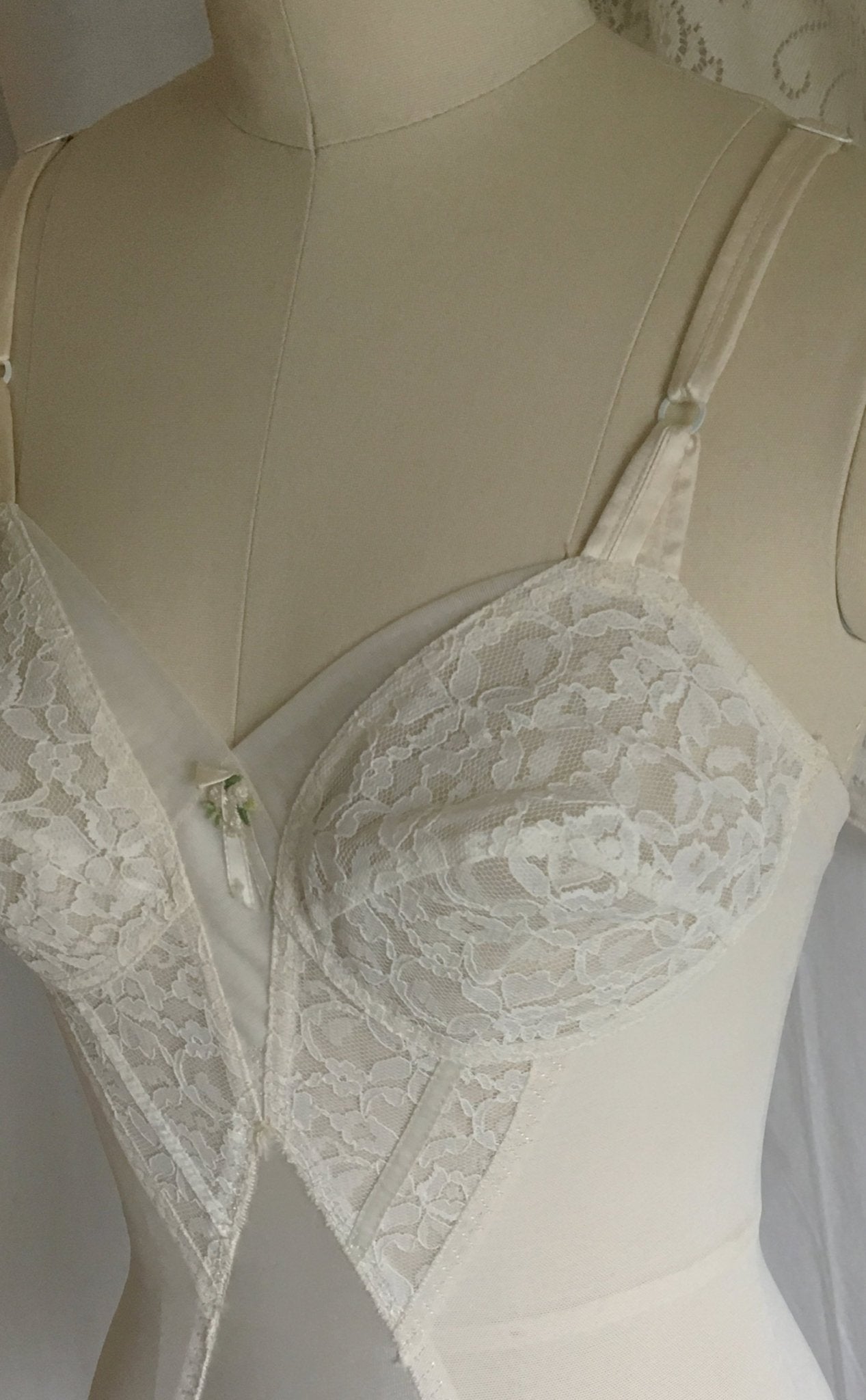 Vintage 1960's All in One Girdle | White Acetate Satin with Lace | Bien Jolie, Sheer Joy | Size XS, S, M - Daggers & Dames