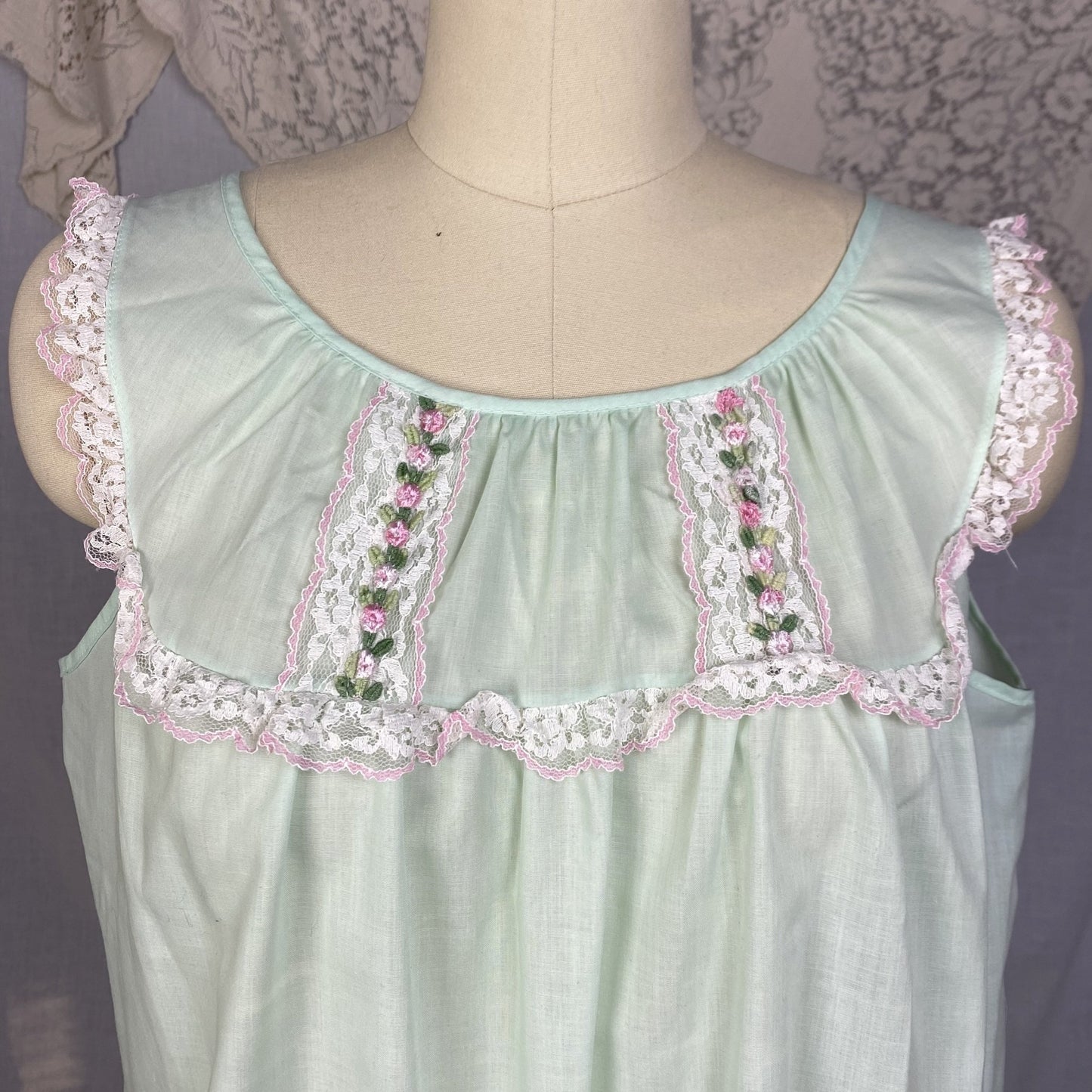 Vintage 1960's Babydoll Nightgown | Pistachio Green Cotton Blend with Floral Embroidery & Lace | Size M, LG | Katz - Daggers & Dames