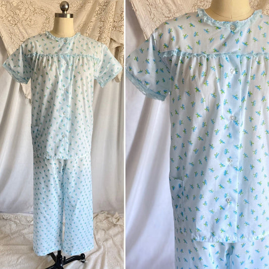 Vintage 1960's Pajama Set | Unworn Light Sky Blue Cotton with Floral Print | Size S - Daggers & Dames