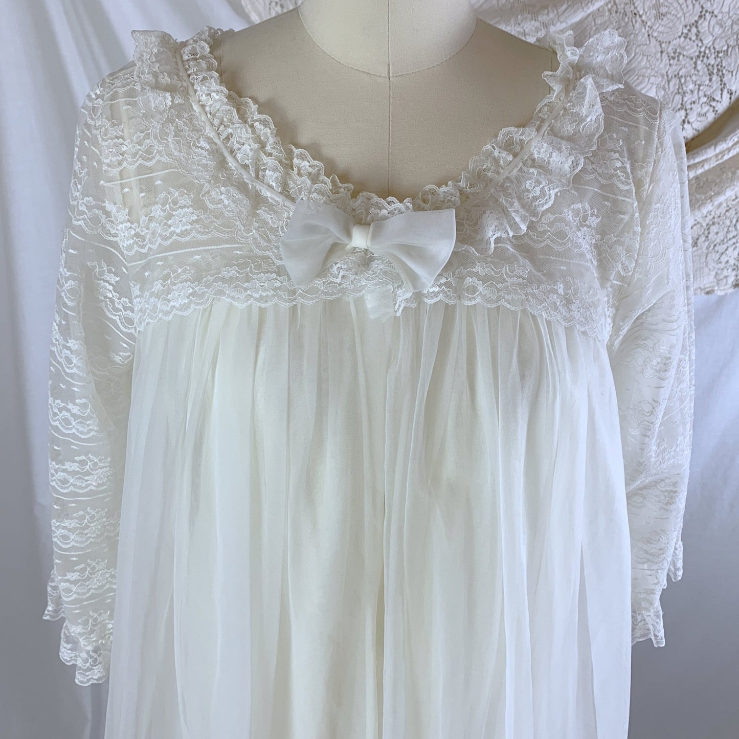 Vintage 1960's Peignoir Set | Sheer Creamy White Nylon Chiffon with Lace | Miss Elaine | Size M - Daggers & Dames
