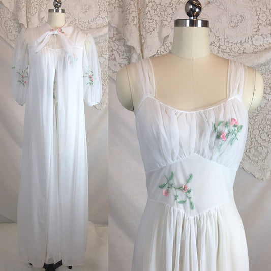 Vintage 1960's Peignoir Set | White Nylon Chiffon with Floral Embroidery & Applique | Vanity Fair | Size S - Daggers & Dames