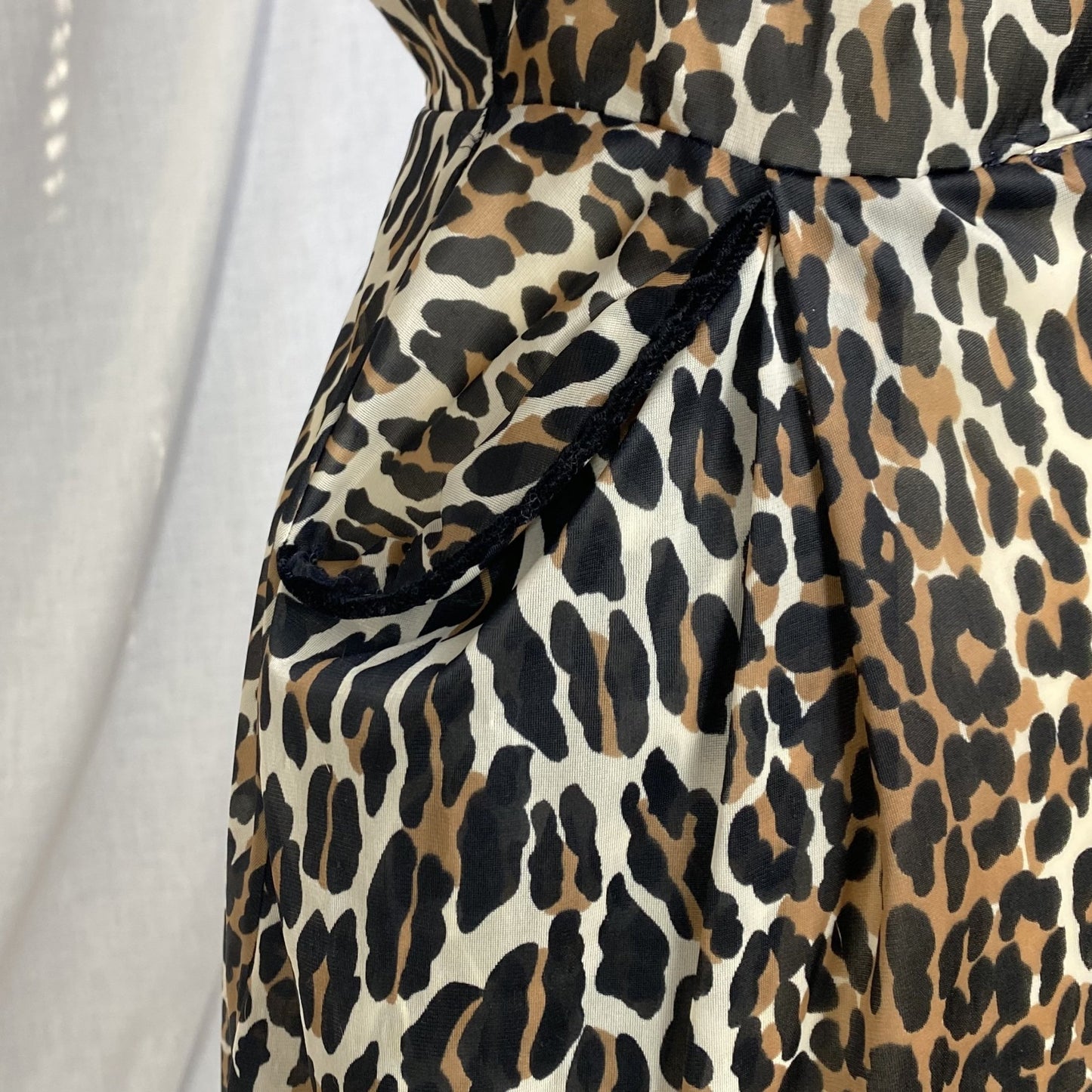 Vintage 1960's Robe | Leopard Print Nylon with Black Velvet Edging | Size LG | Vanity Fair - Daggers & Dames