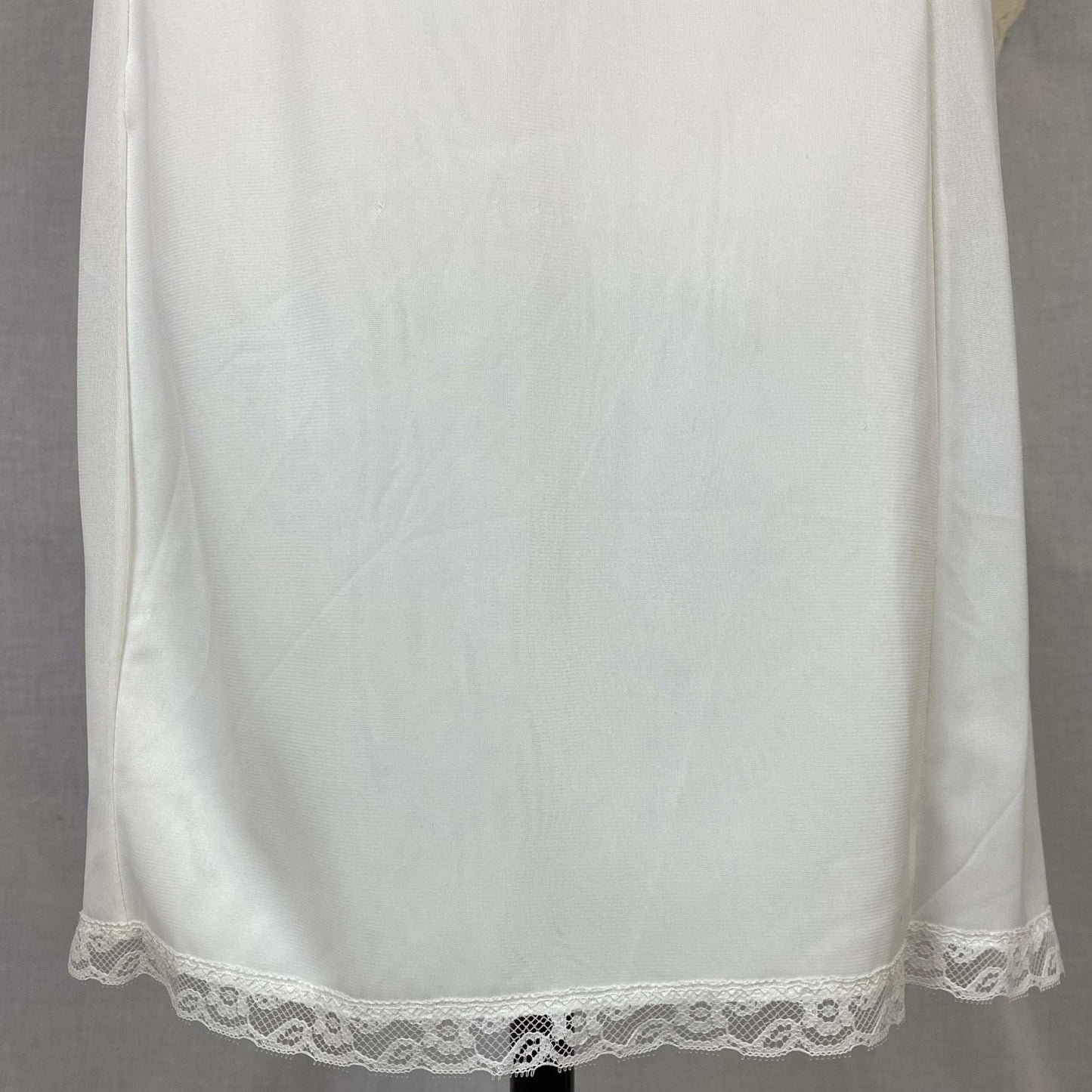 Vintage 1960's Slip | Bright White Nylon with Lace Appliques | Size 38-44 Bust, M/LG - Daggers & Dames