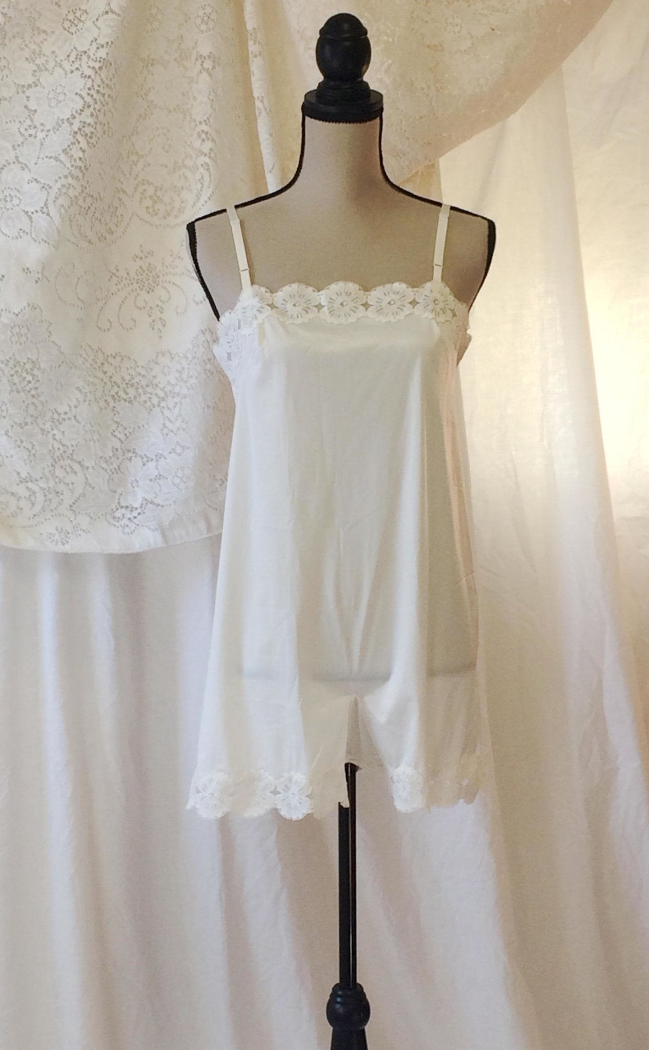 Vintage 1960's Teddy Romper | White Nylon & Lace with Snap Crotch | Gaymode | Size SM - MED - Daggers & Dames