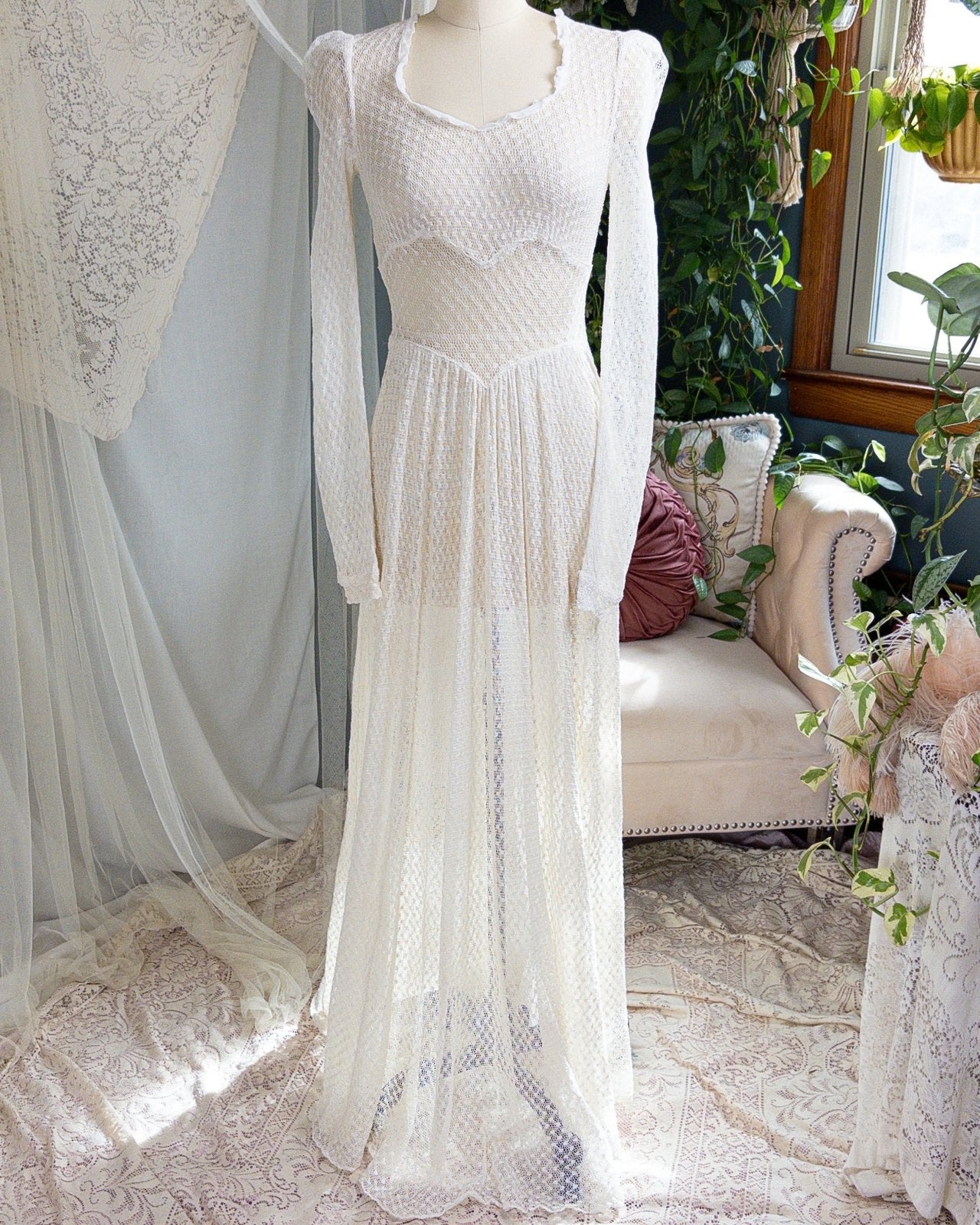 1930s - 1940s Wedding Dress - Long Sleeved Ivory Cotton Crochet with Satin Buttons | XS, Small - Daggers & Dames