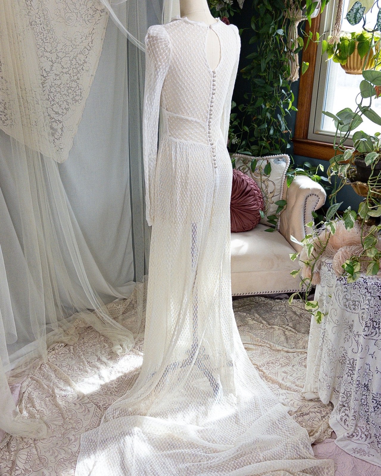 1930s - 1940s Wedding Dress - Long Sleeved Ivory Cotton Crochet with Satin Buttons | XS, Small - Daggers & Dames