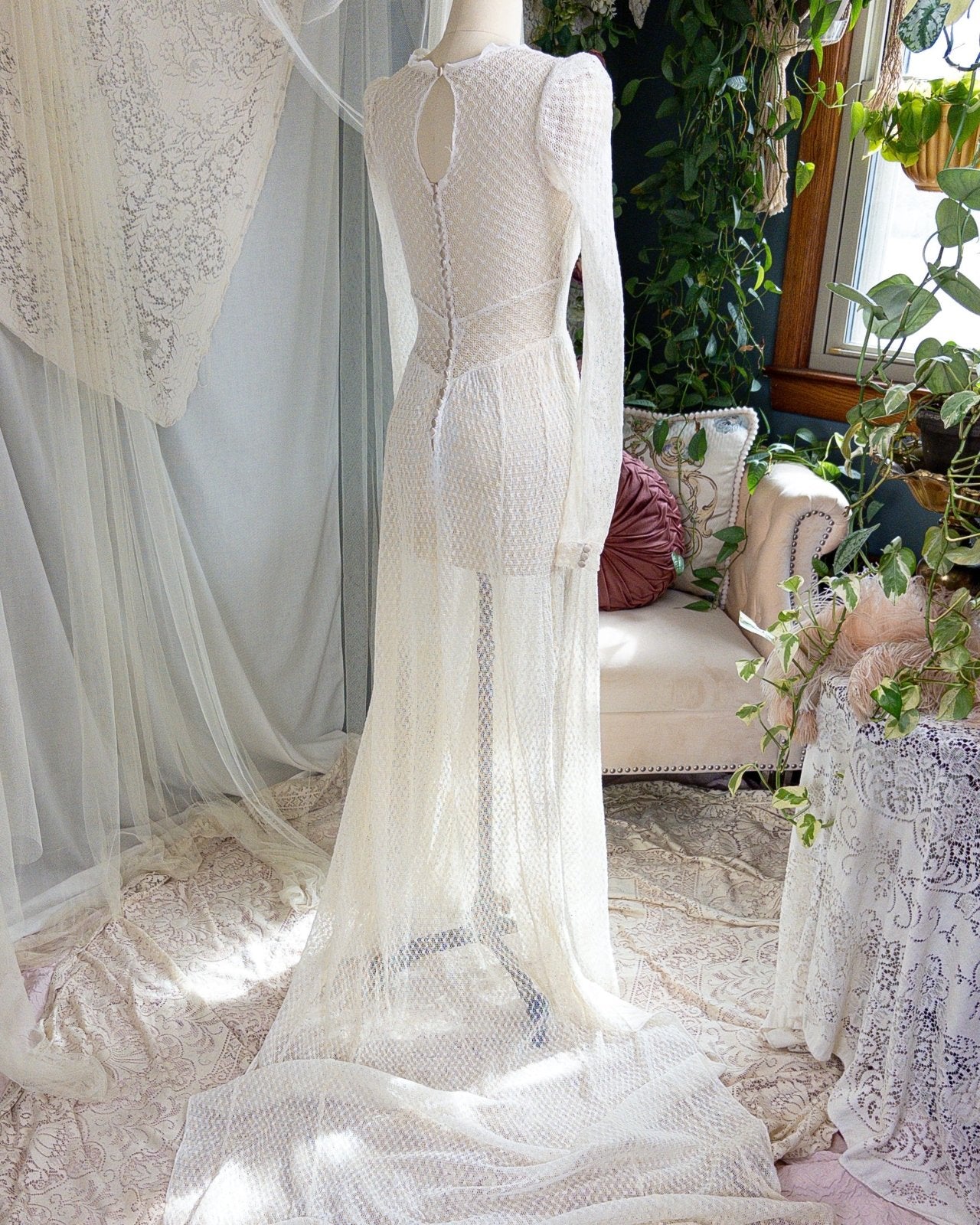 1930s - 1940s Wedding Dress - Long Sleeved Ivory Cotton Crochet with Satin Buttons | XS, Small - Daggers & Dames