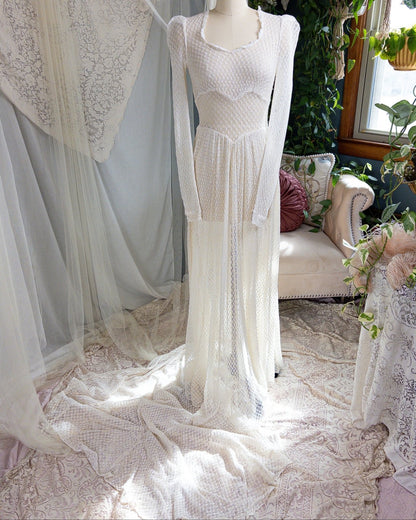 1930s - 1940s Wedding Dress - Long Sleeved Ivory Cotton Crochet with Satin Buttons | XS, Small - Daggers & Dames