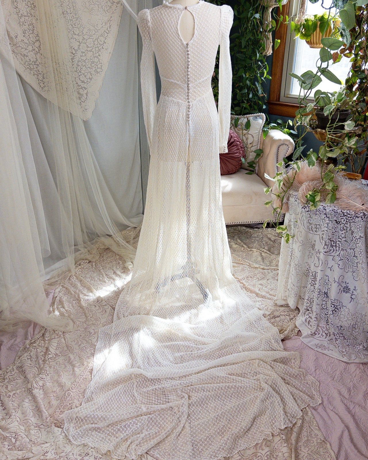 1930s - 1940s Wedding Dress - Long Sleeved Ivory Cotton Crochet with Satin Buttons | XS, Small - Daggers & Dames