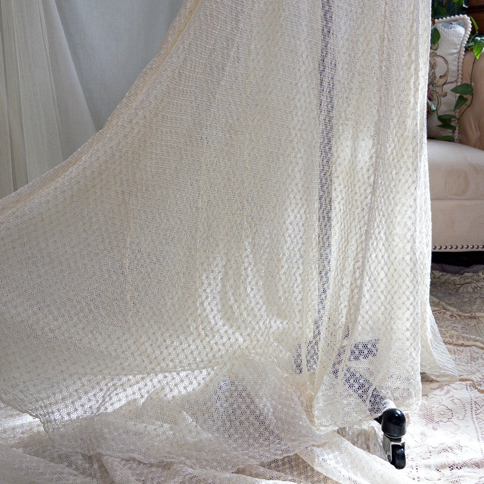 1930s - 1940s Wedding Dress - Long Sleeved Ivory Cotton Crochet with Satin Buttons | XS, Small - Daggers & Dames