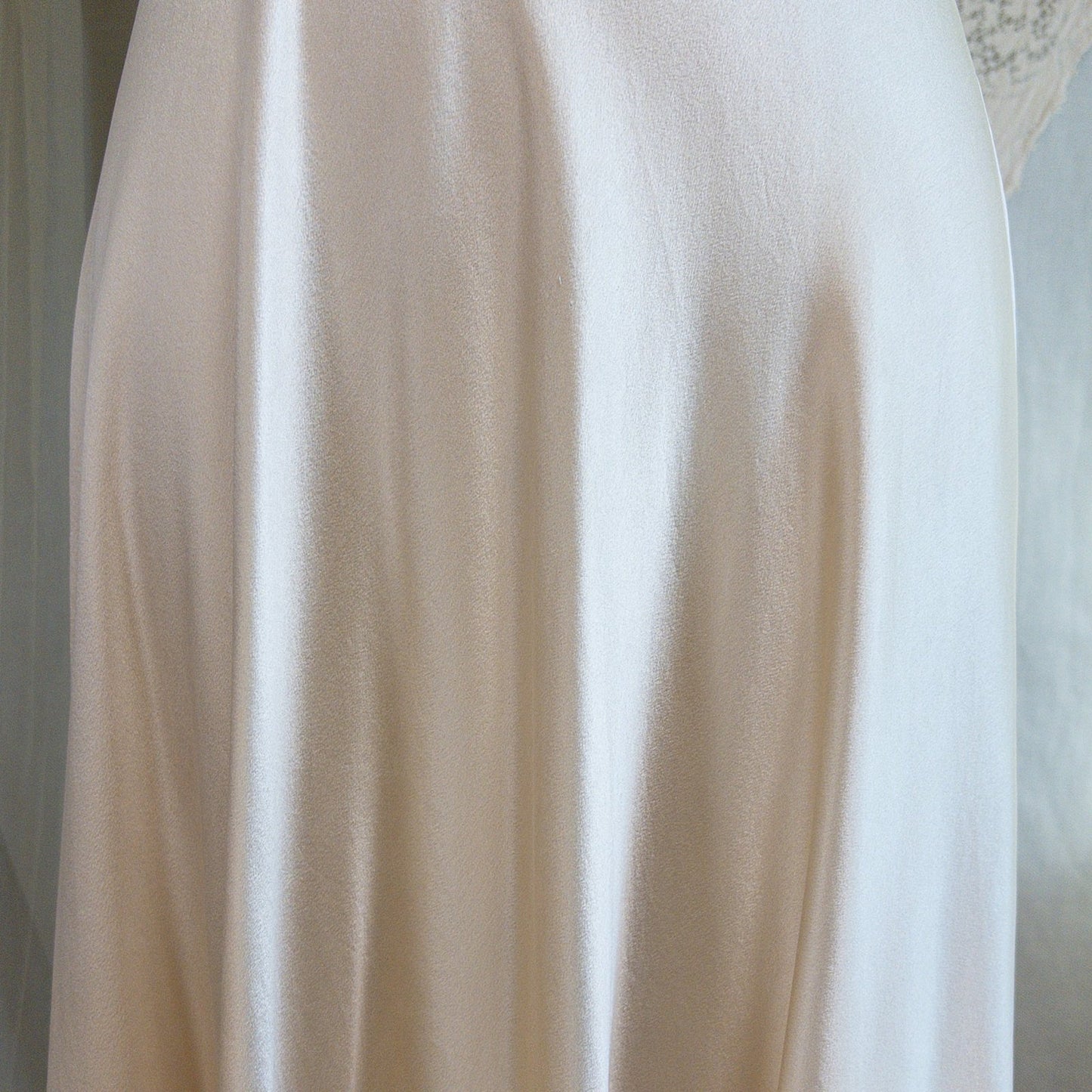 1930s Nightgown & Peignoir Set - Hand Stitched Golden Taupe Silk with Heart Appliqués | XS - Daggers & Dames