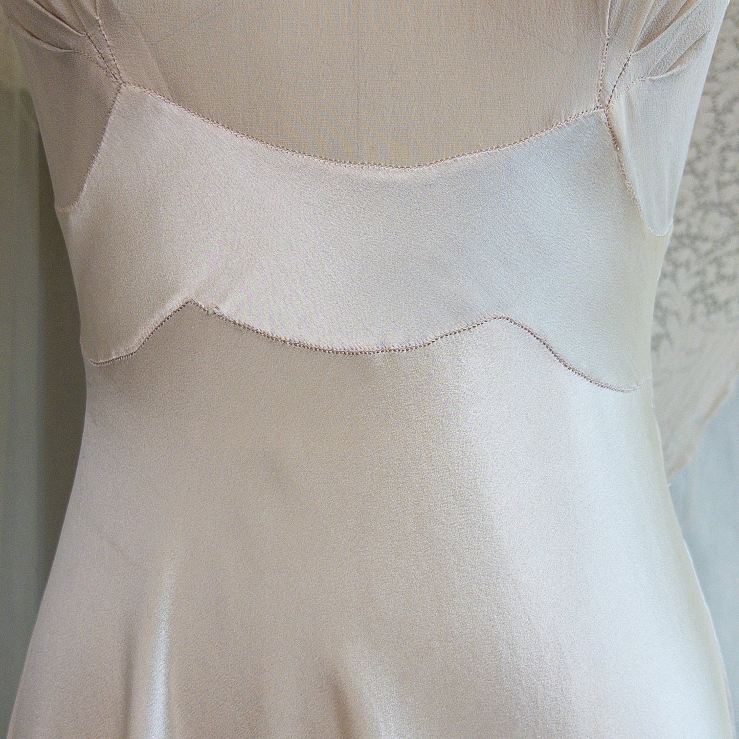 1930s Nightgown & Peignoir Set - Hand Stitched Golden Taupe Silk with Heart Appliqués | XS - Daggers & Dames