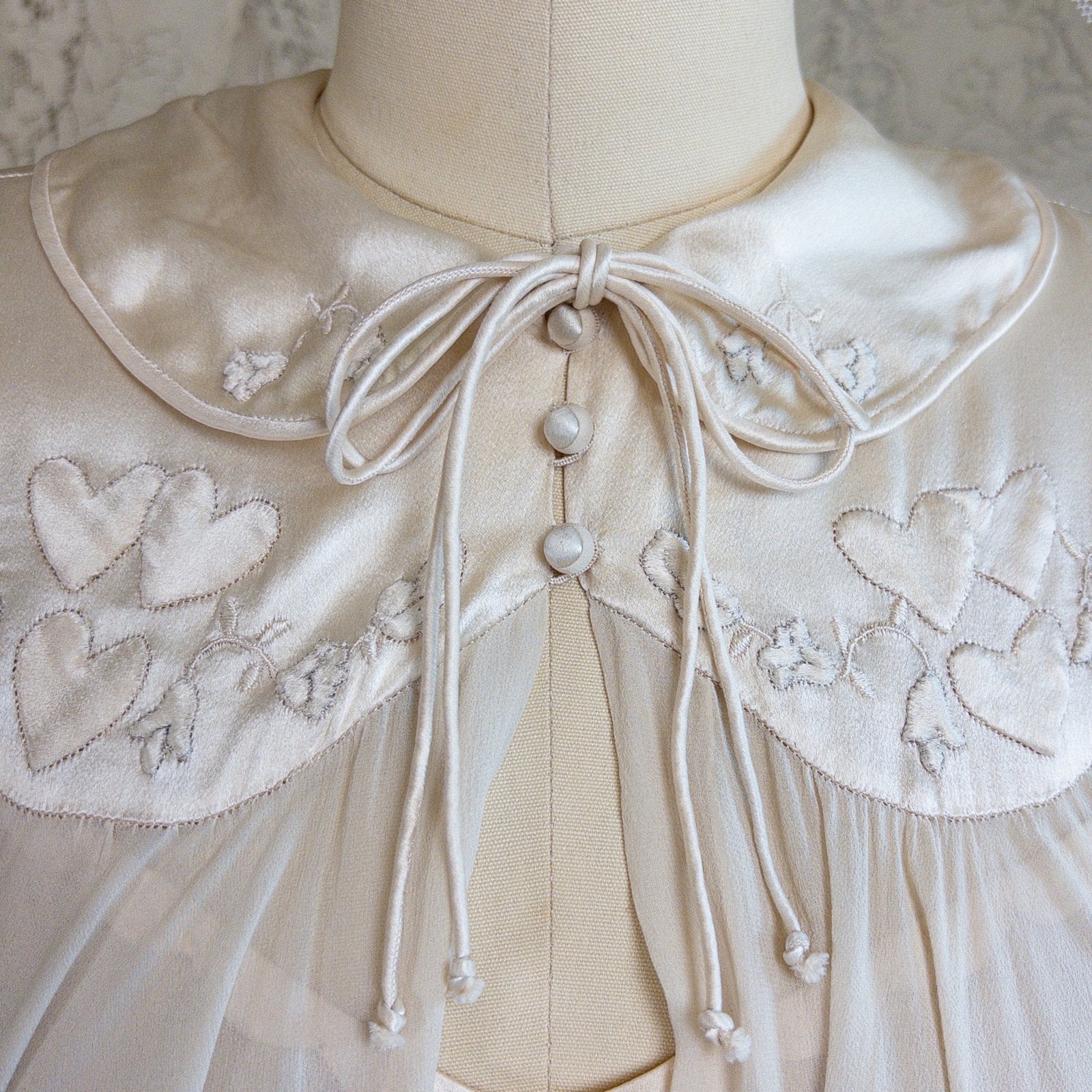 1930s Nightgown & Peignoir Set - Hand Stitched Golden Taupe Silk with Heart Appliqués | XS - Daggers & Dames