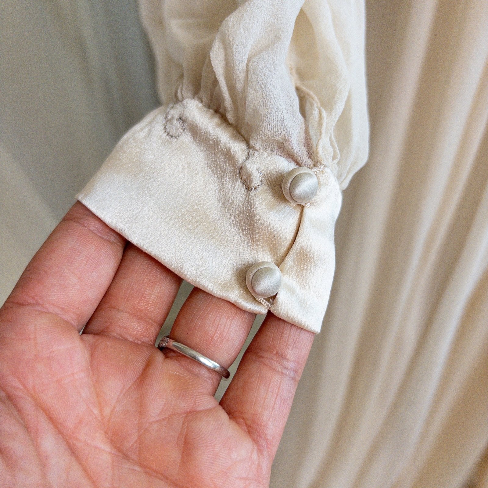 1930s Nightgown & Peignoir Set - Hand Stitched Golden Taupe Silk with Heart Appliqués | XS - Daggers & Dames