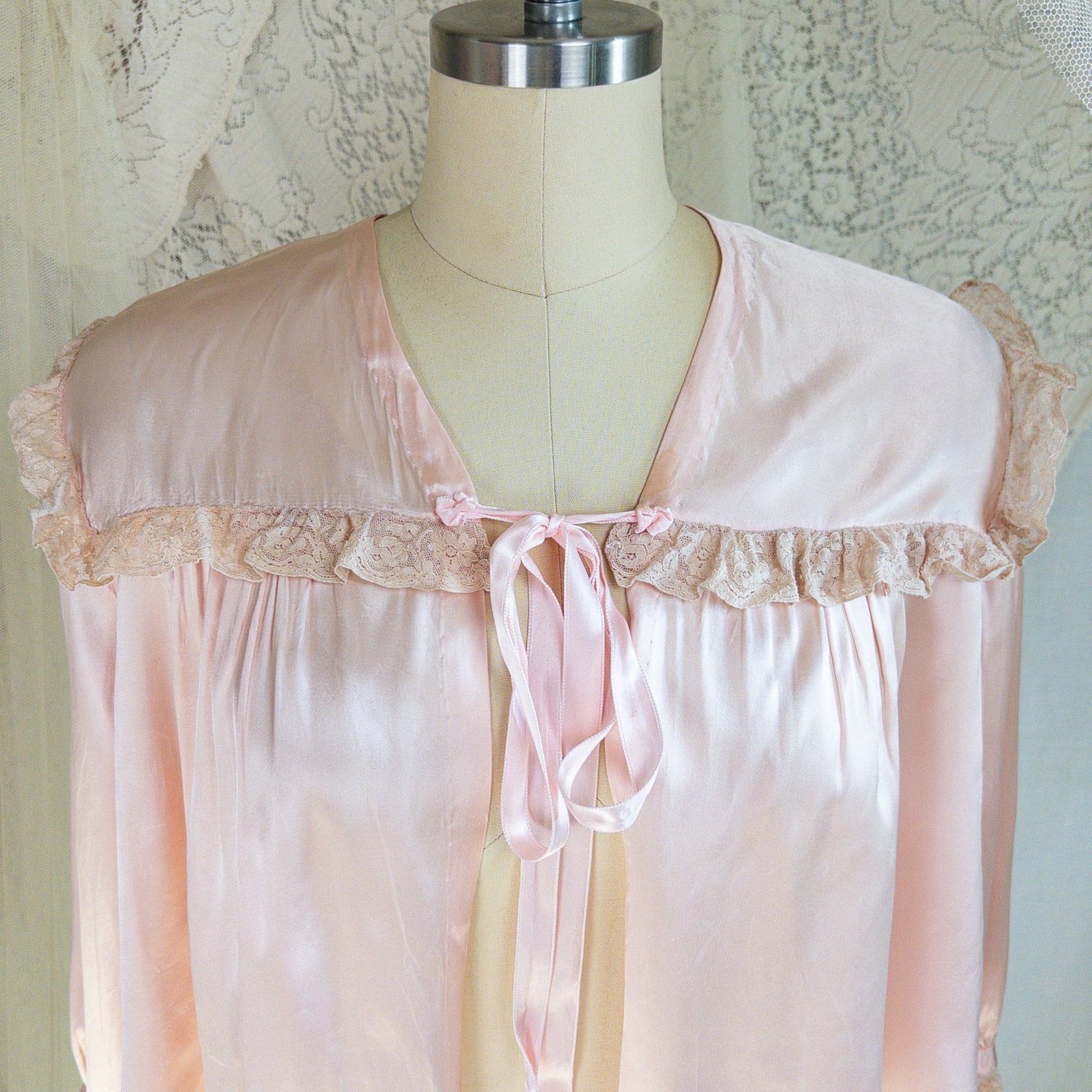1940's Bed Jacket - Rose Pink Rayon Satin with Ruffled Nude Cotton Lace - Daggers & Dames
