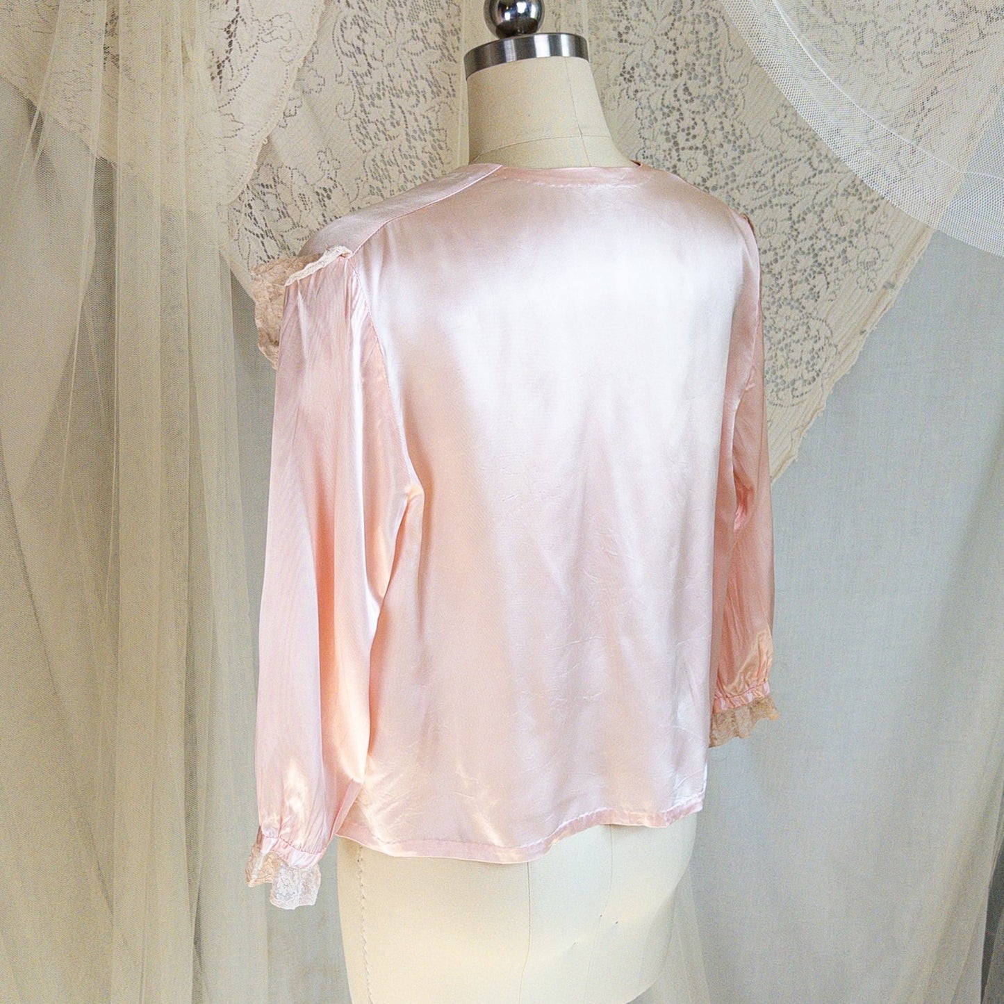 1940's Bed Jacket - Rose Pink Rayon Satin with Ruffled Nude Cotton Lace - Daggers & Dames