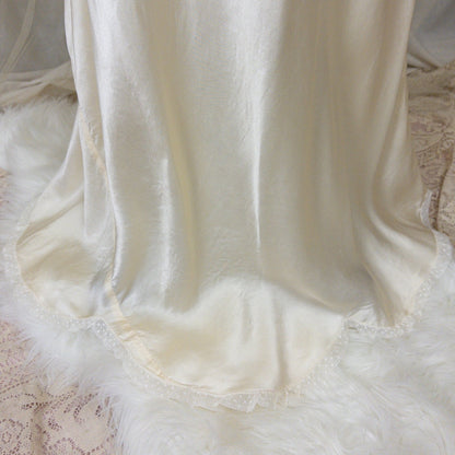 1940s Nightgown - Pearlescent Ivory Silk Satin with Ruffled Bobbin Lace by Laura Lane | XS, Small - Daggers & Dames