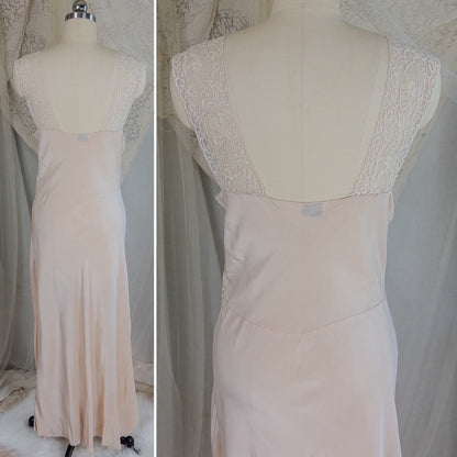 1940's Nightgown & Peignoir Set - Warm Nude Rayon with Ivory Fan Patterned Lace by DuBenay - Daggers & Dames