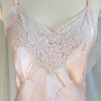 1940's Slip - Ballet Pink Rayon Satin with Ecru Lace & Satin Appliqués by Miss Deb - Daggers & Dames