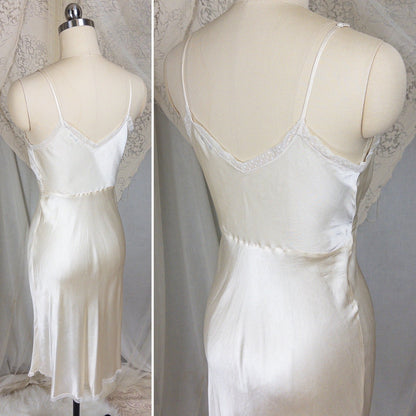 1940s Slip - Pearlescent Ivory Silk Satin with Ruffled Bobbin Lace by Laura Lane | XS - Daggers & Dames