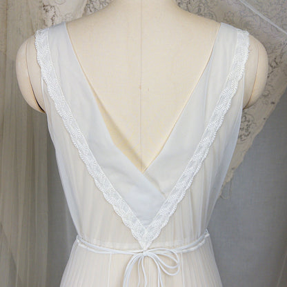 1950s - 1960s Grecian Nightgown - Sheer White Nylon Chiffon with Keyhole Neckline & Pleated Skirt by Carter's | Small, Medium - Daggers & Dames