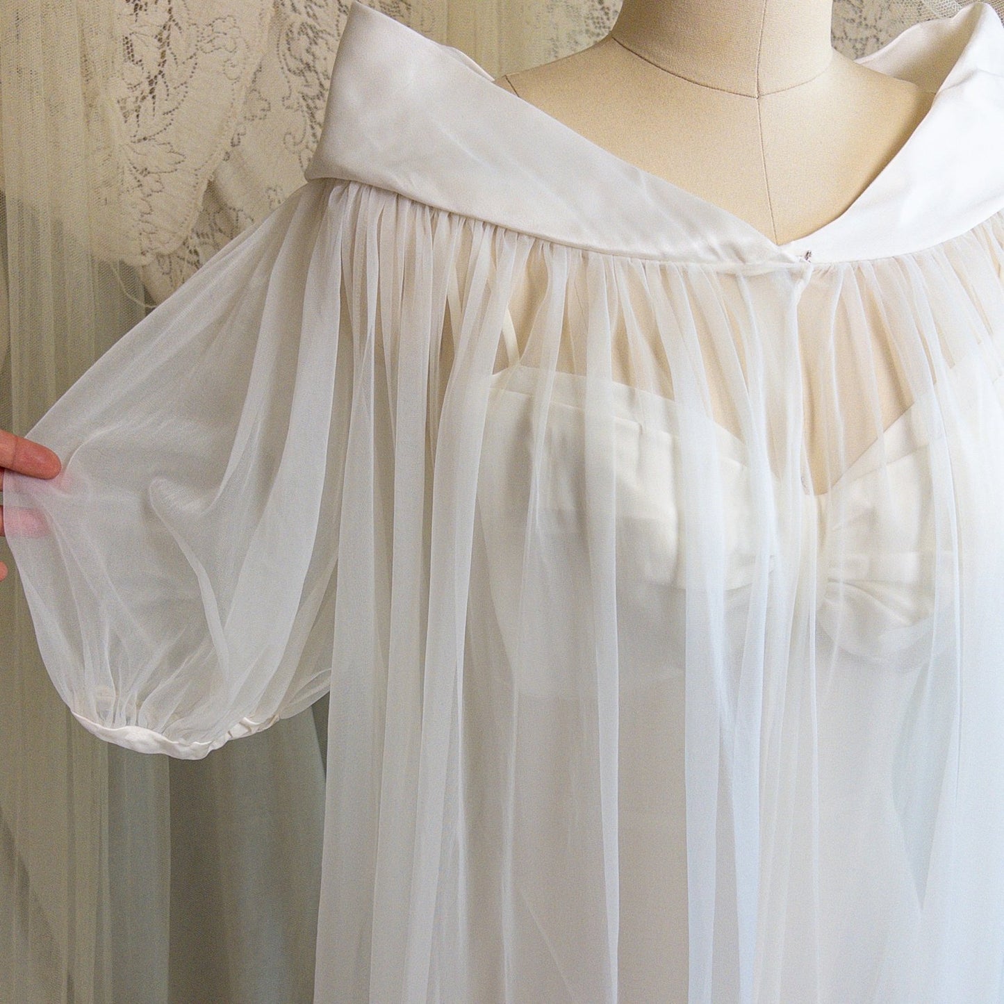 1950s Nightgown & Peignoir Set - White Nylon with Large Satin Bow Detail & Portrait Collar by Rogers | Small, Medium - Daggers & Dames