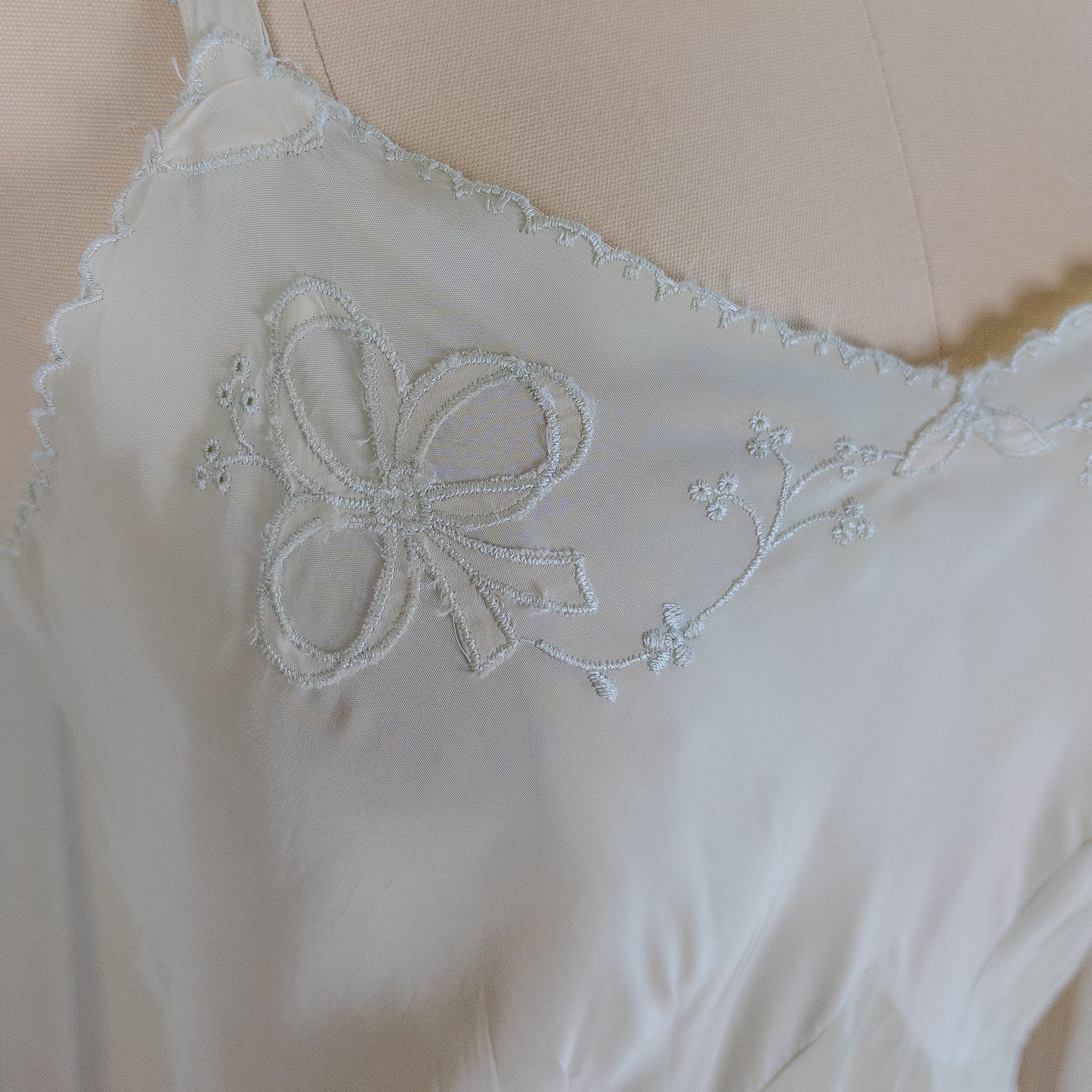 1940's Slip - Mint Green Cold Rayon with Bow Embroidery by Corette | Small, Medium
