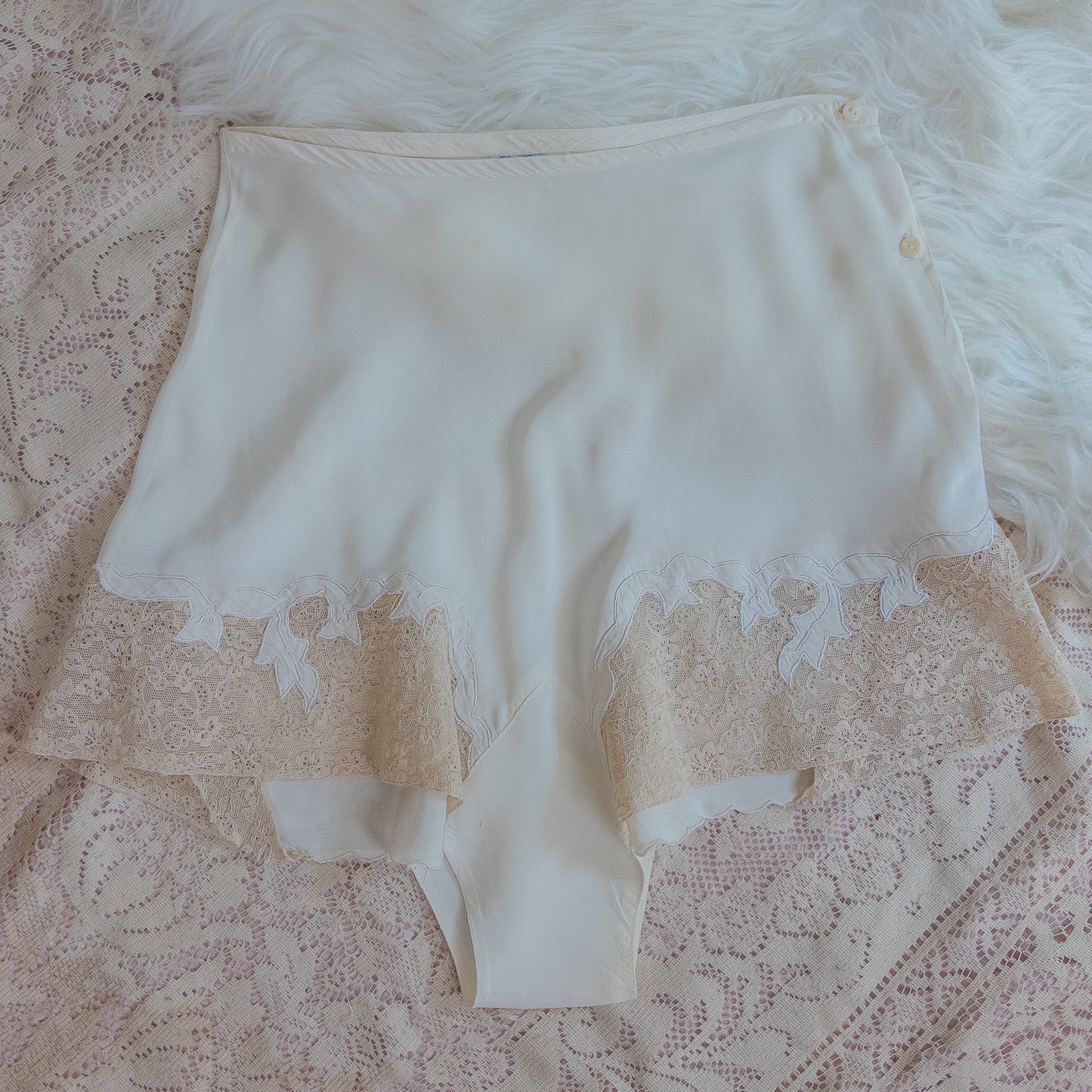 1940's Tap Pants - Bright White Rayon with Ecru Lace | Small
