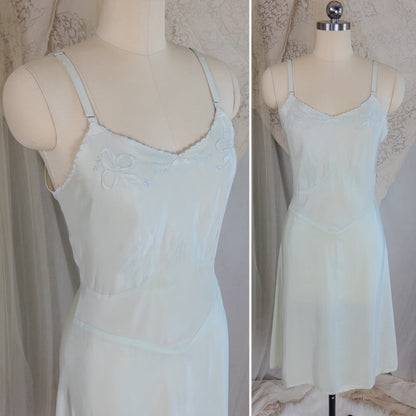 1940's Slip - Mint Green Cold Rayon with Bow Embroidery by Corette | Small, Medium