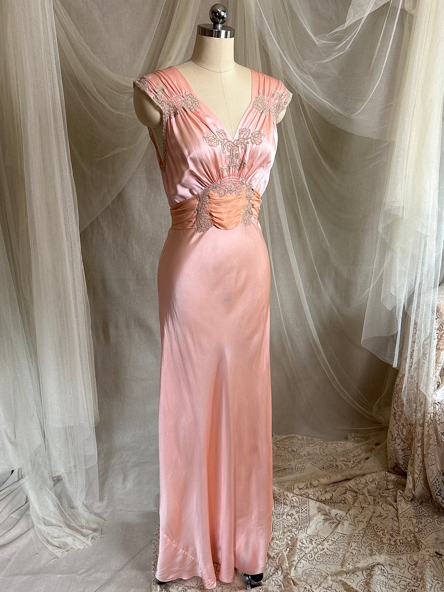 Vintage 1940's Nightgown - Rich Coral Pink Silk Satin with Chiffon Sash | S, M
